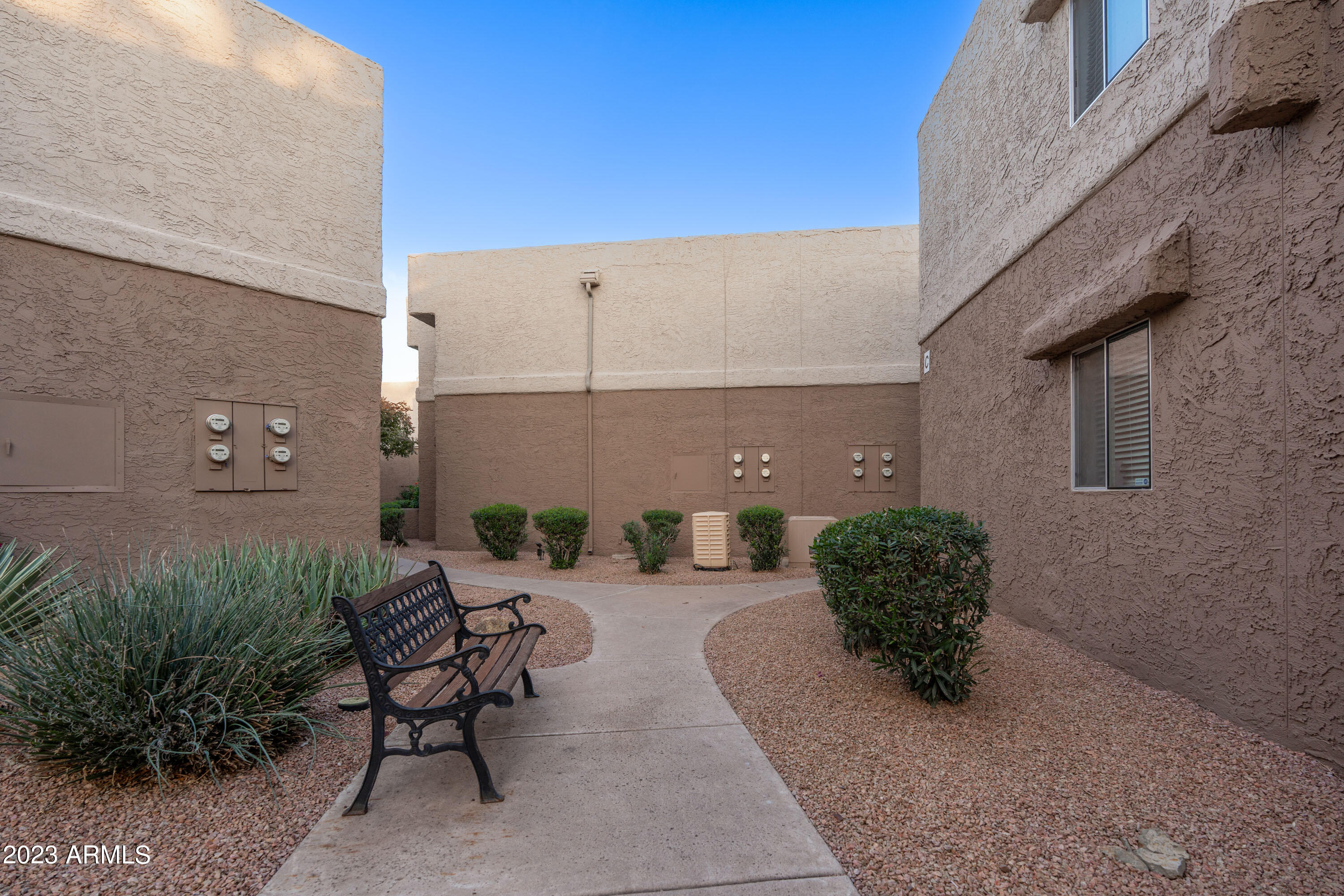 4554 E PARADISE VILLAGE Parkway N, 104