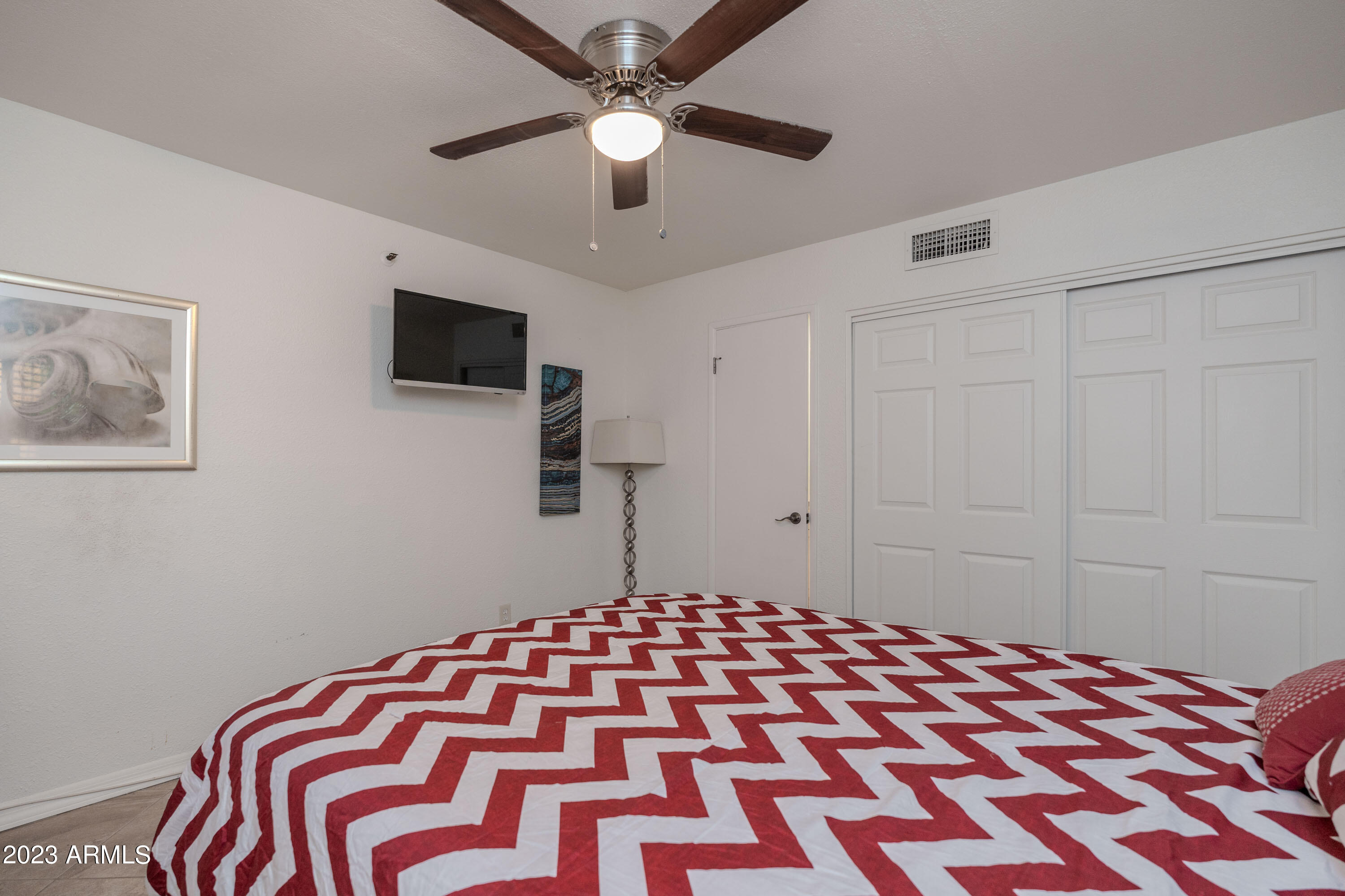 4554 E PARADISE VILLAGE Parkway N, 104