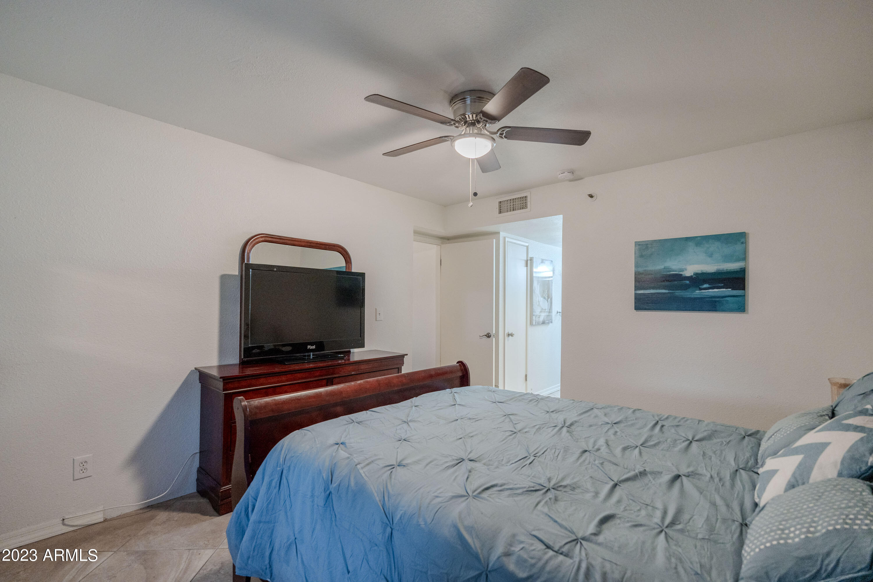 4554 E PARADISE VILLAGE Parkway N, 104