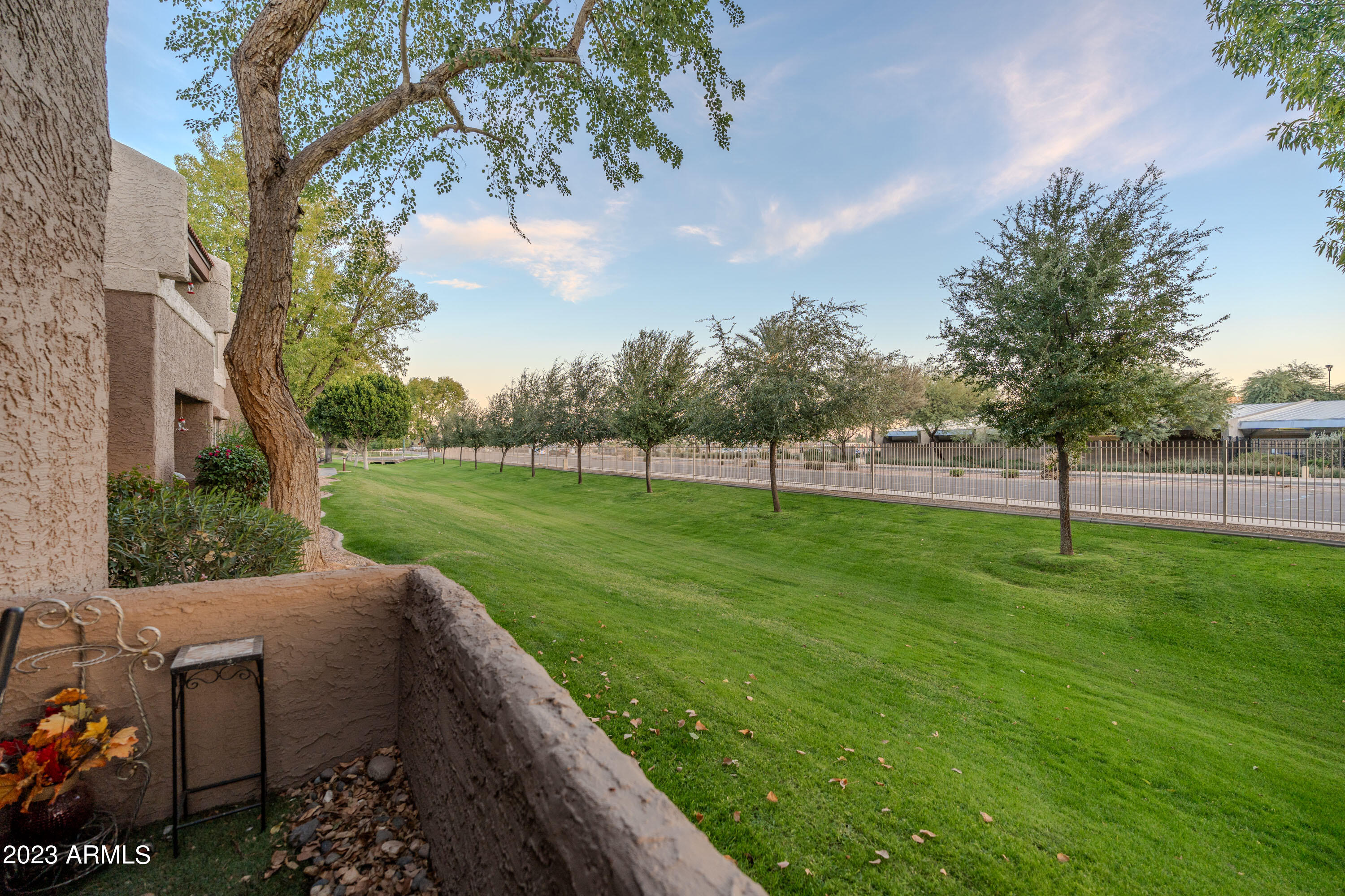 4554 E PARADISE VILLAGE Parkway N, 104