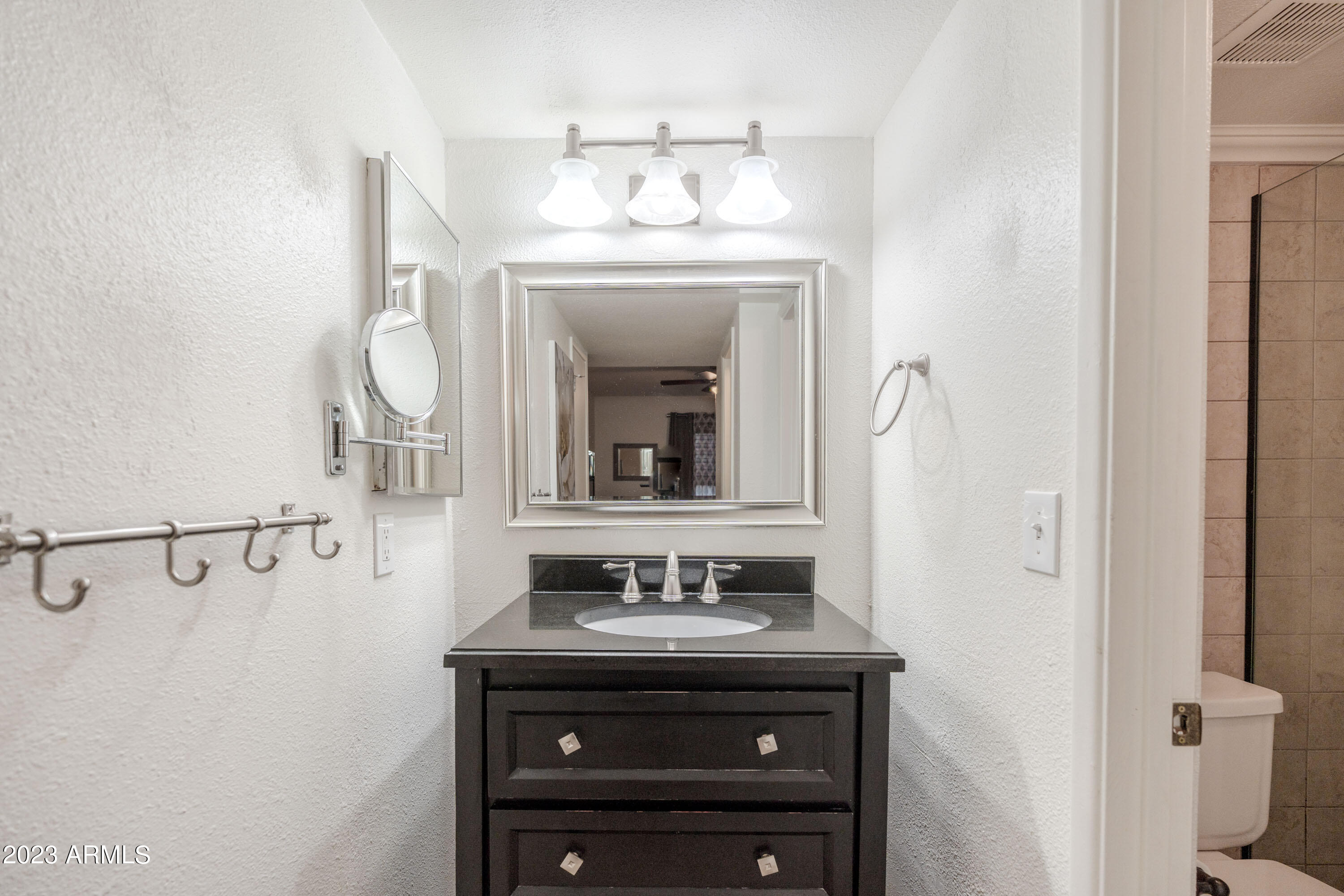 4554 E PARADISE VILLAGE Parkway N, 104