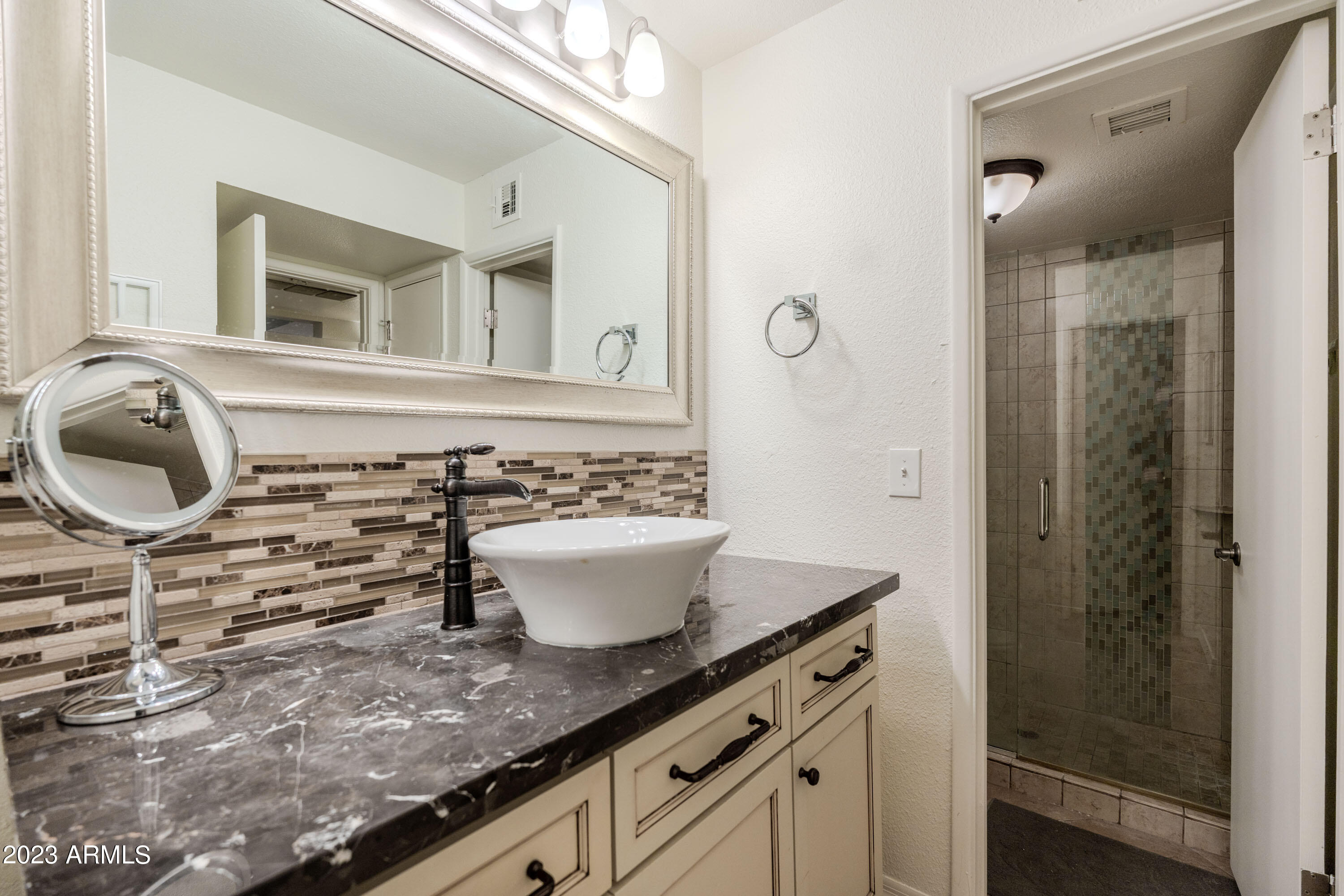 4554 E PARADISE VILLAGE Parkway N, 104