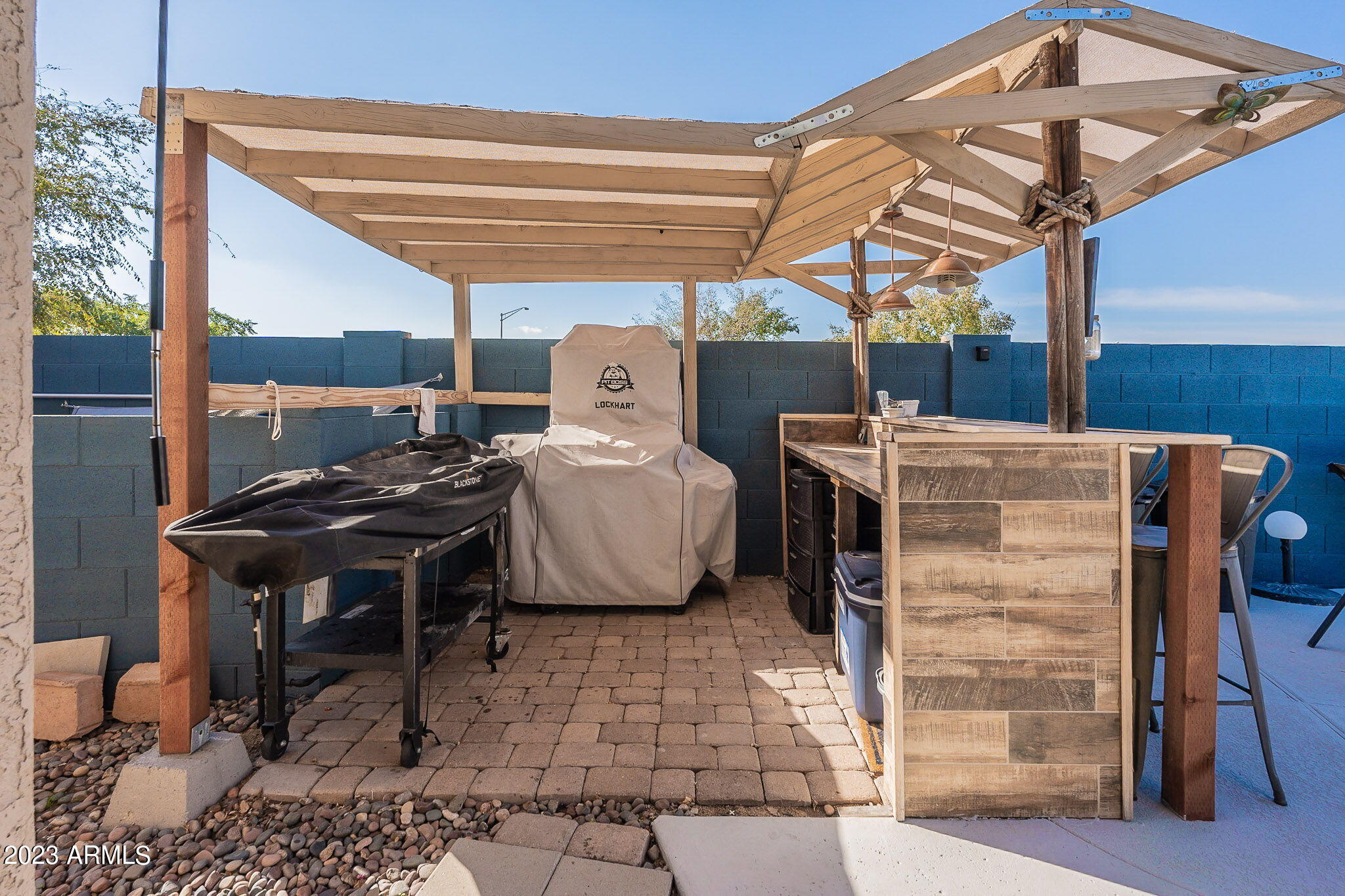 16680 W SAGUARO Lane