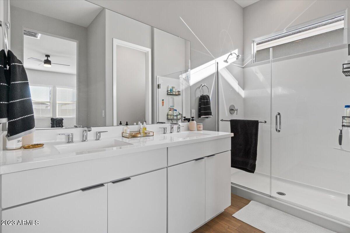 10035 E TALON Avenue