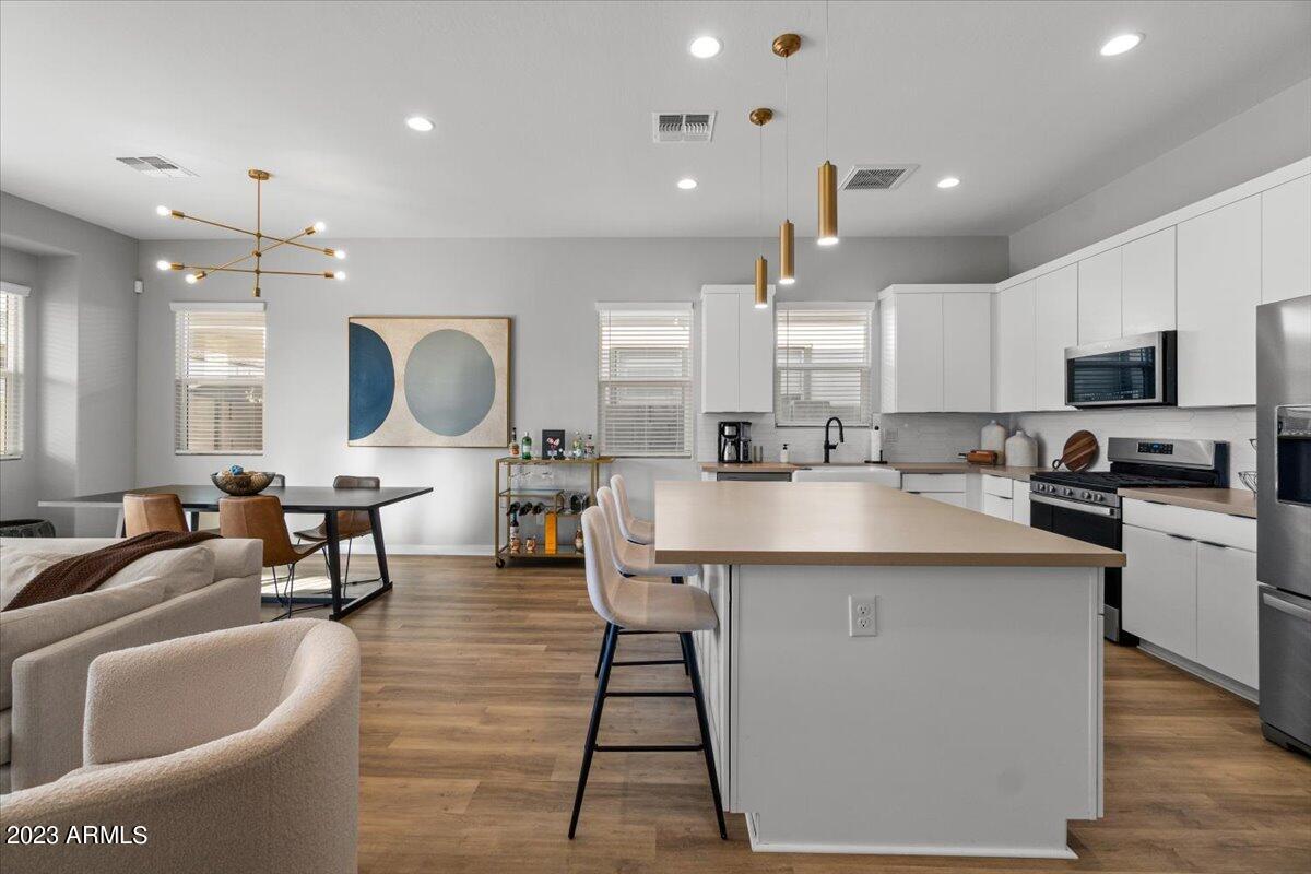 10035 E TALON Avenue