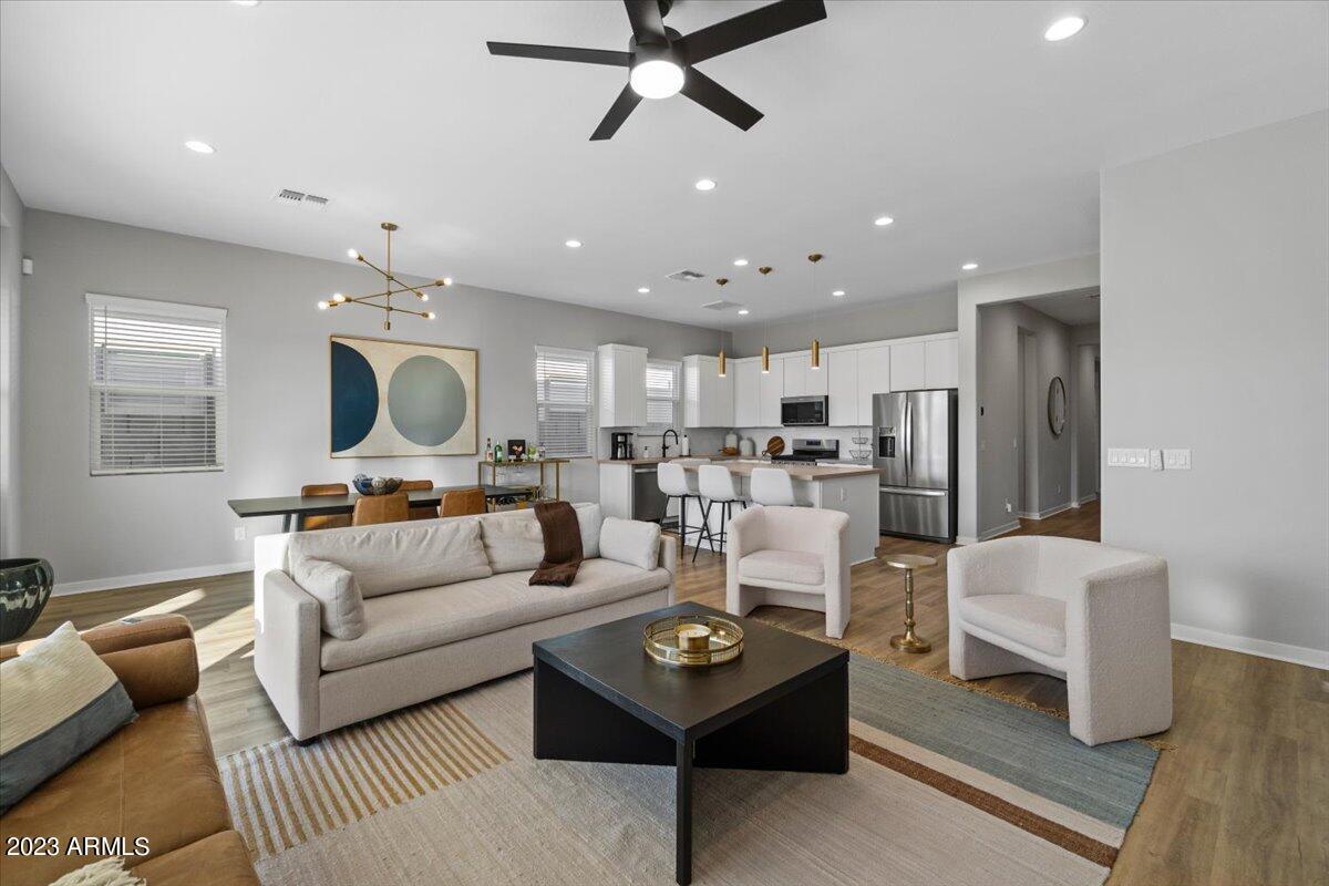 10035 E TALON Avenue