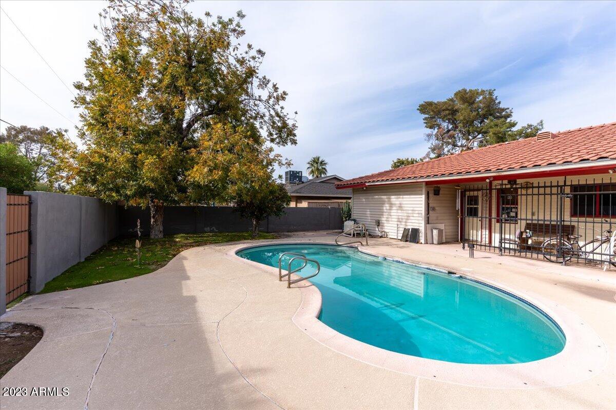 5125 E MULBERRY Drive