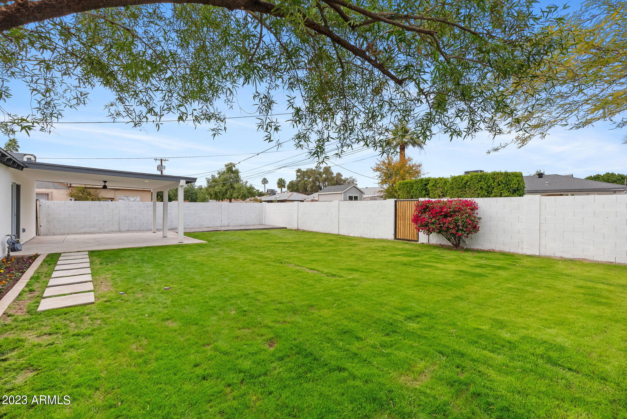 934 E CAVALIER Drive