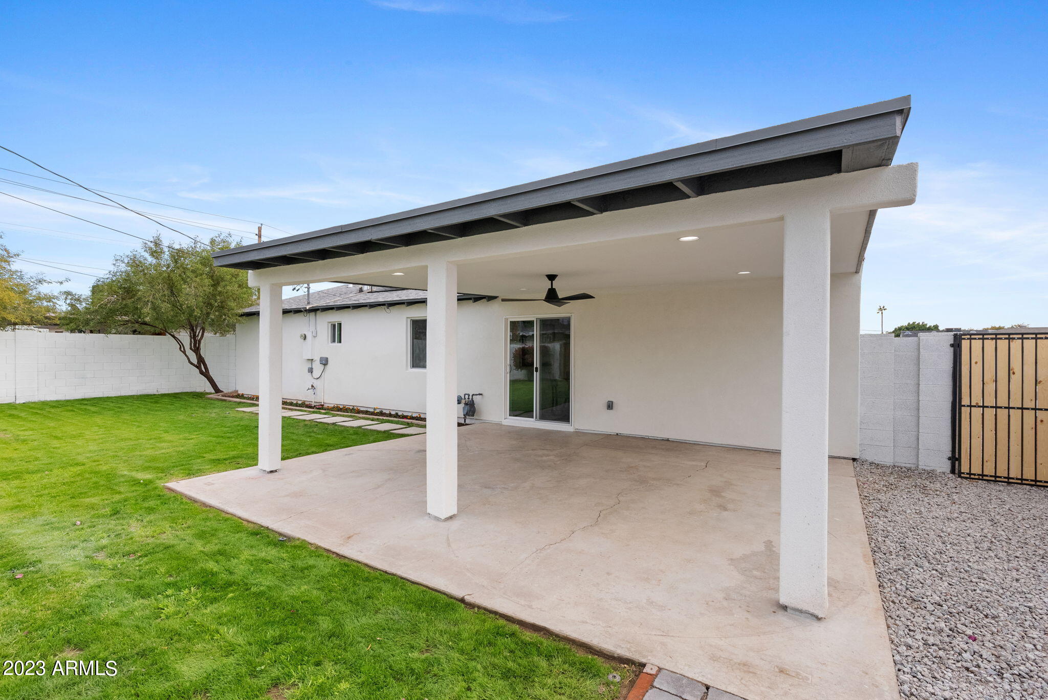 934 E CAVALIER Drive