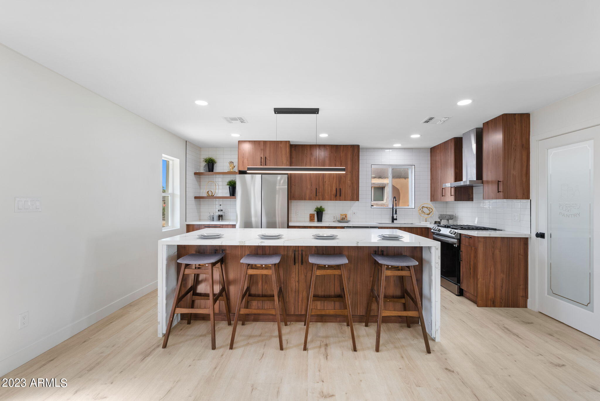 934 E CAVALIER Drive