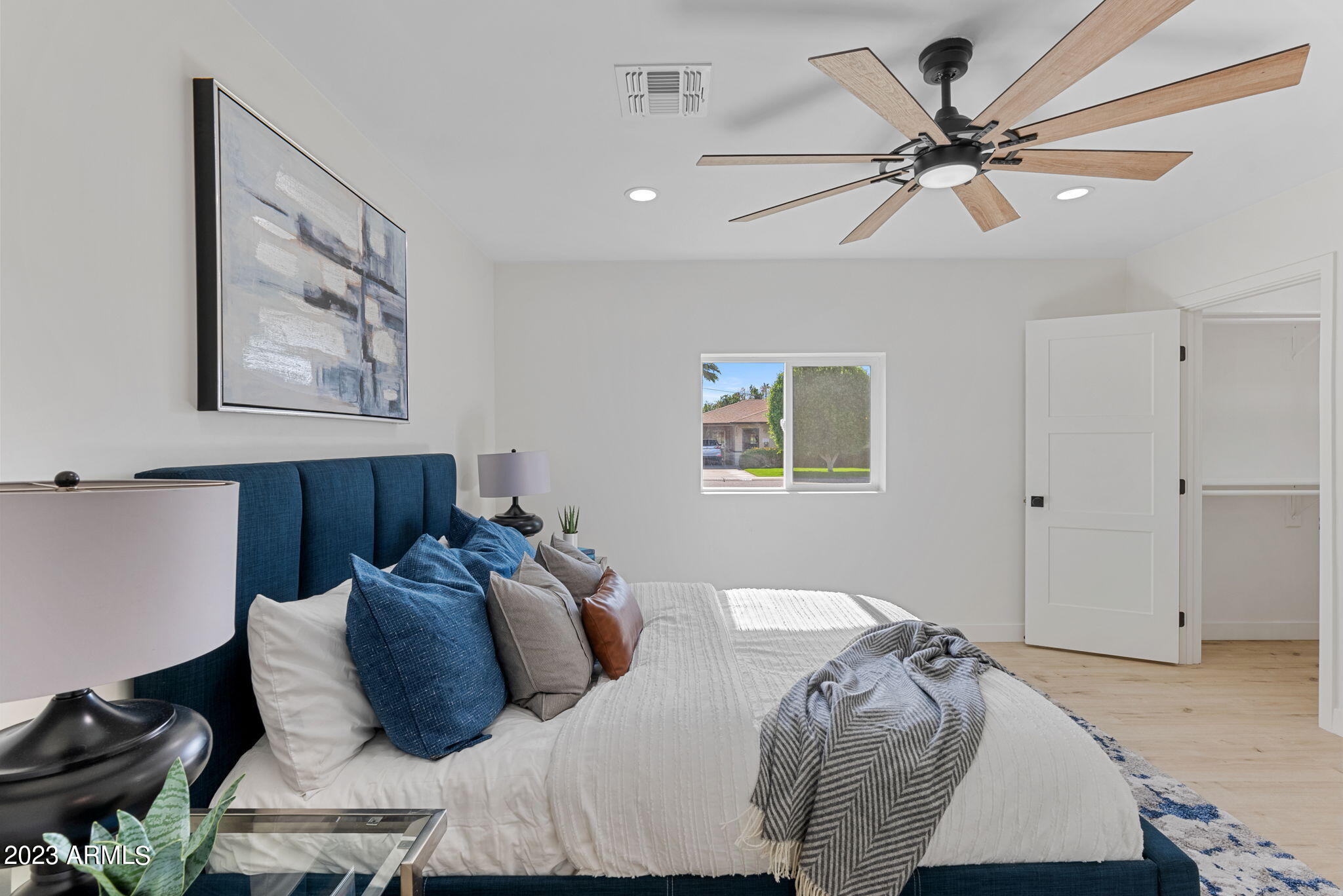934 E CAVALIER Drive