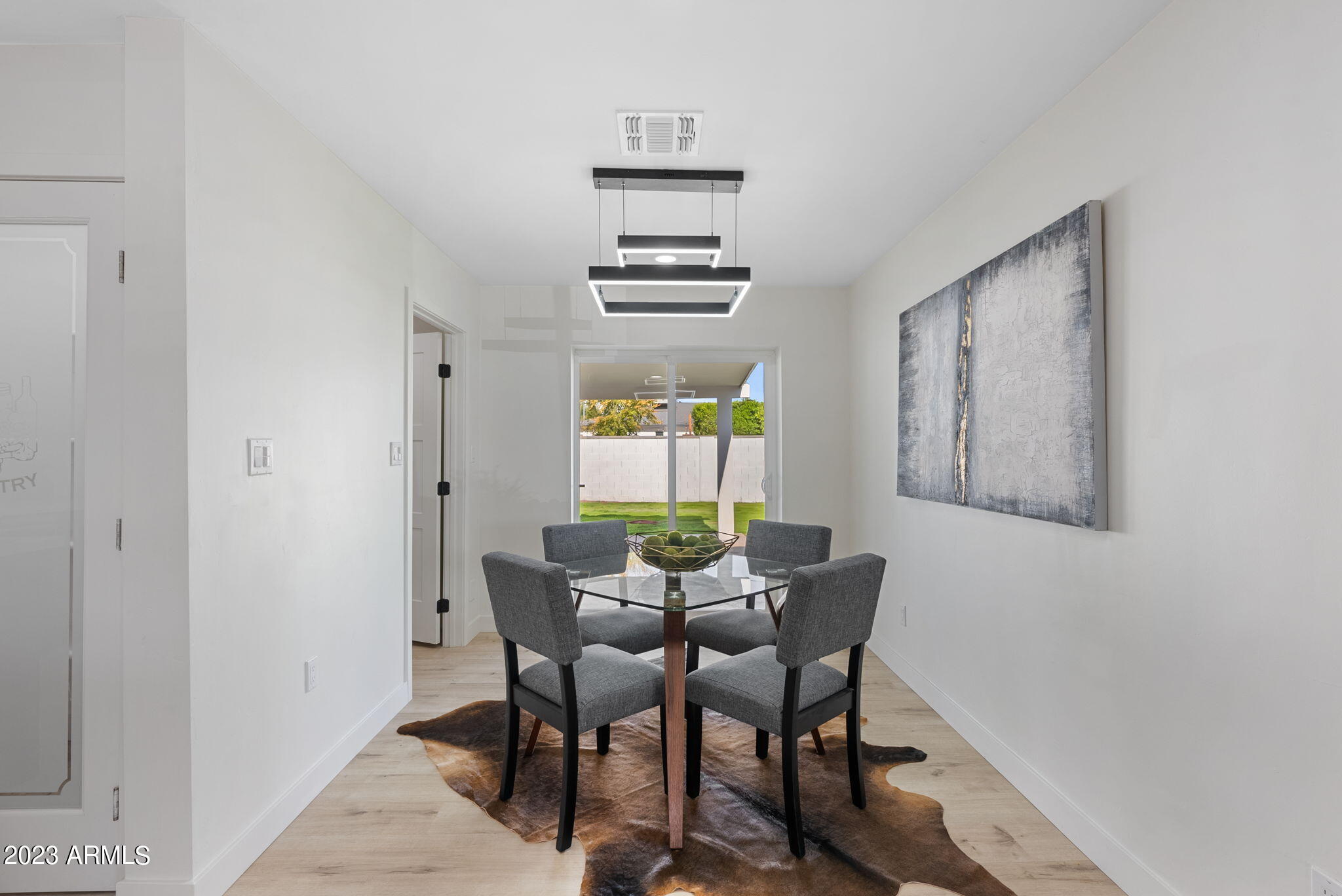 934 E CAVALIER Drive