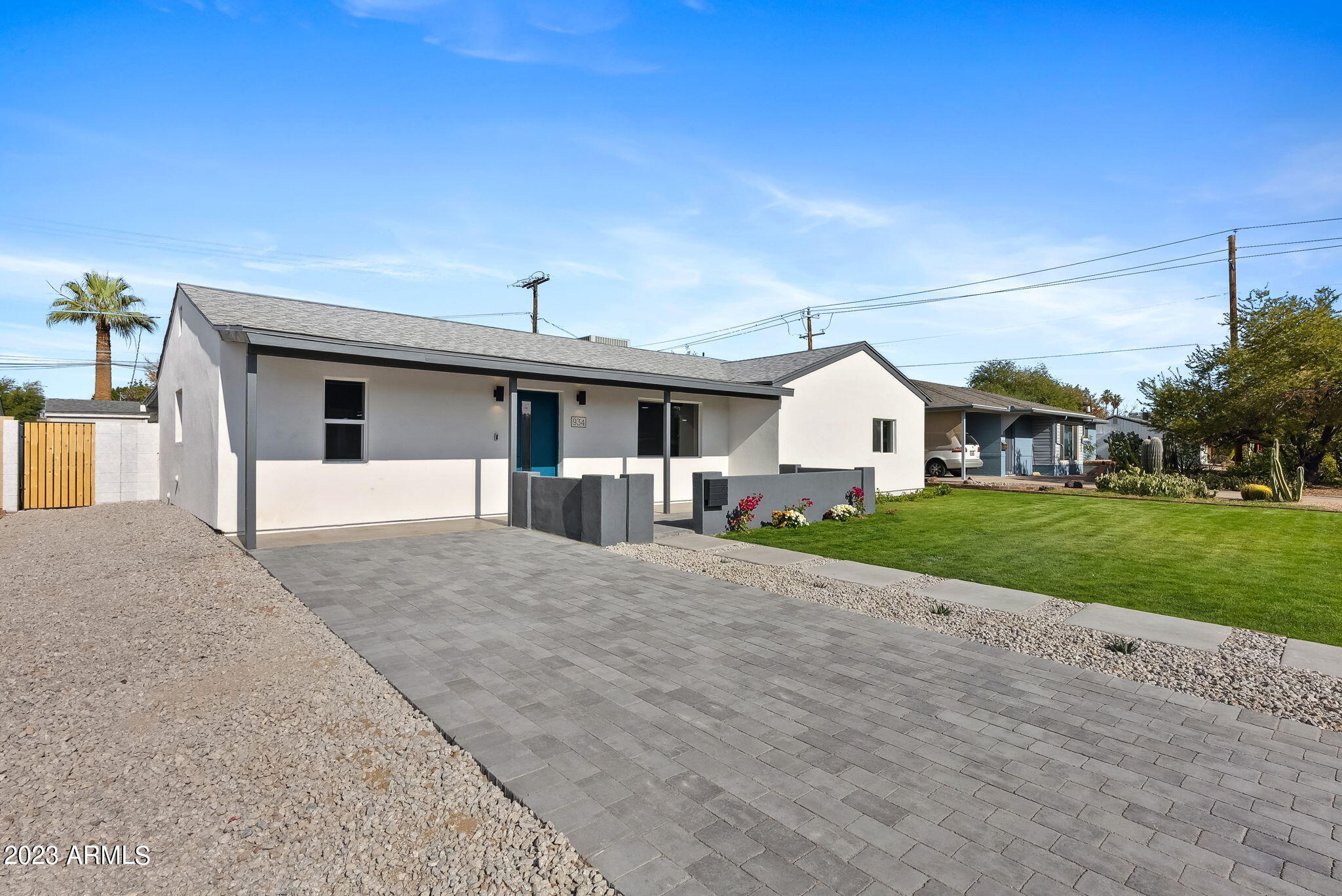 934 E CAVALIER Drive
