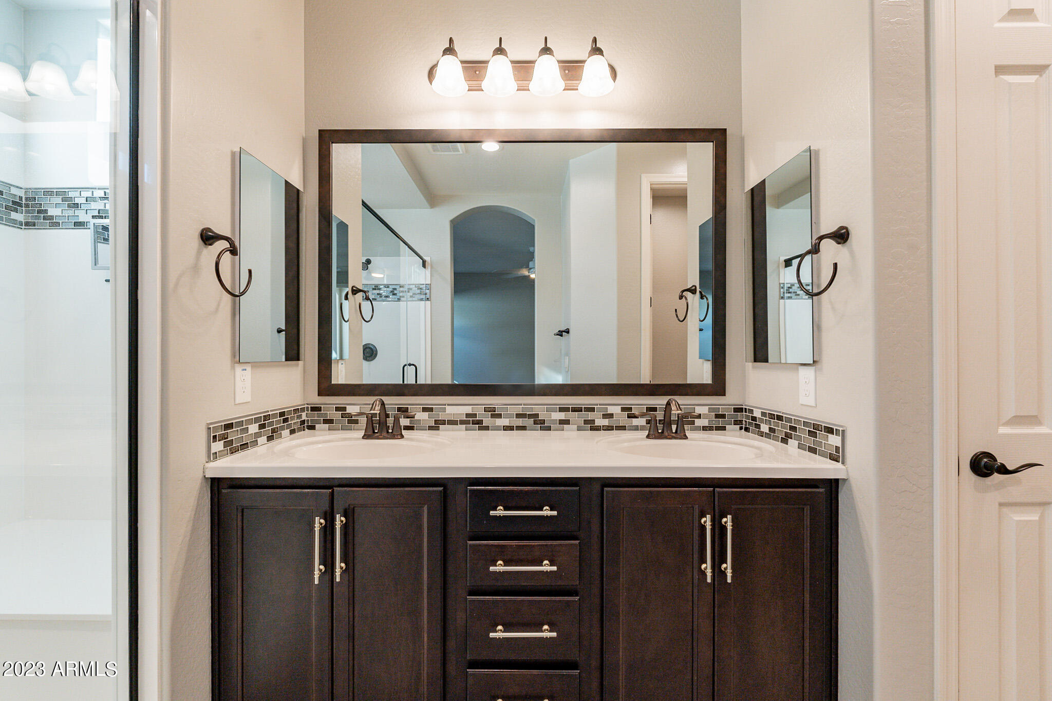 3851 E PERKINSVILLE Street