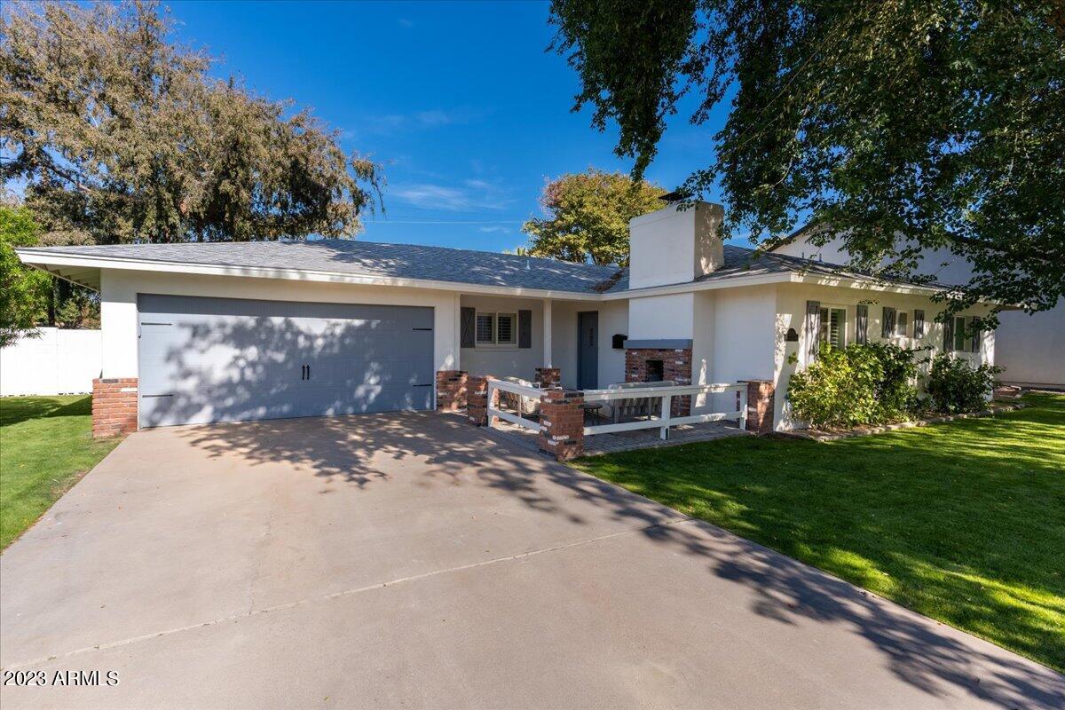 5038 E CLARENDON Avenue