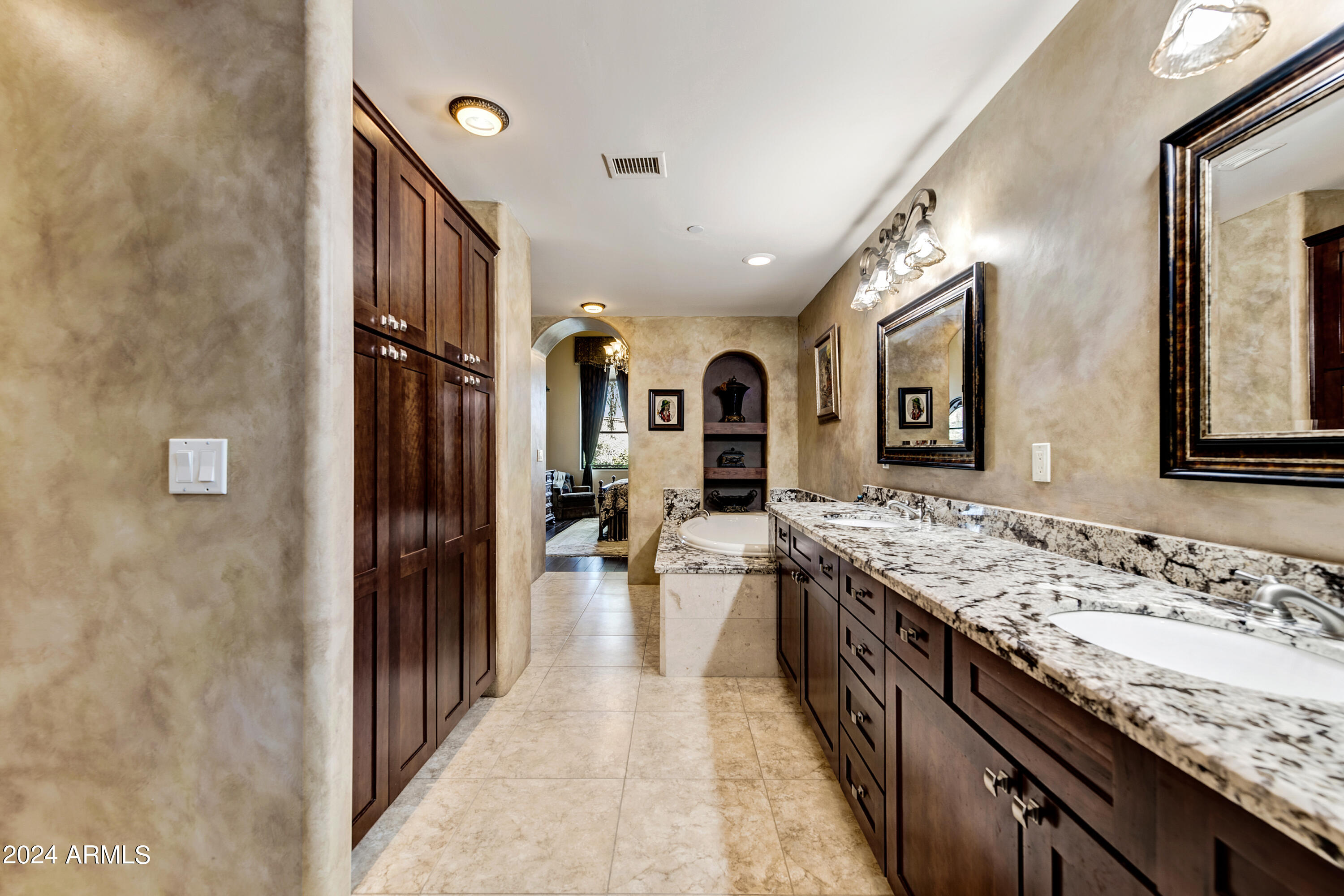 7199 E RIDGEVIEW Place 102