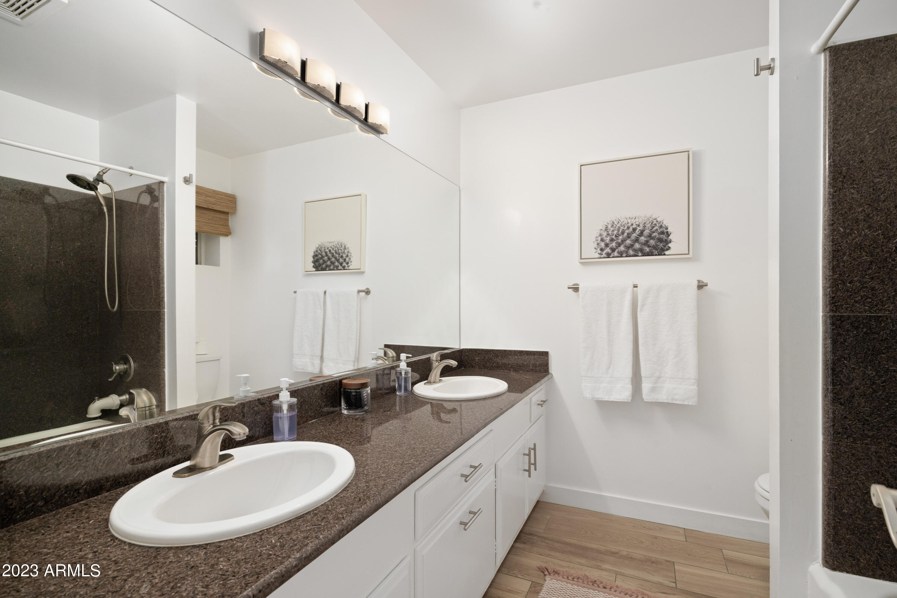 5419 E CALLE REDONDA --