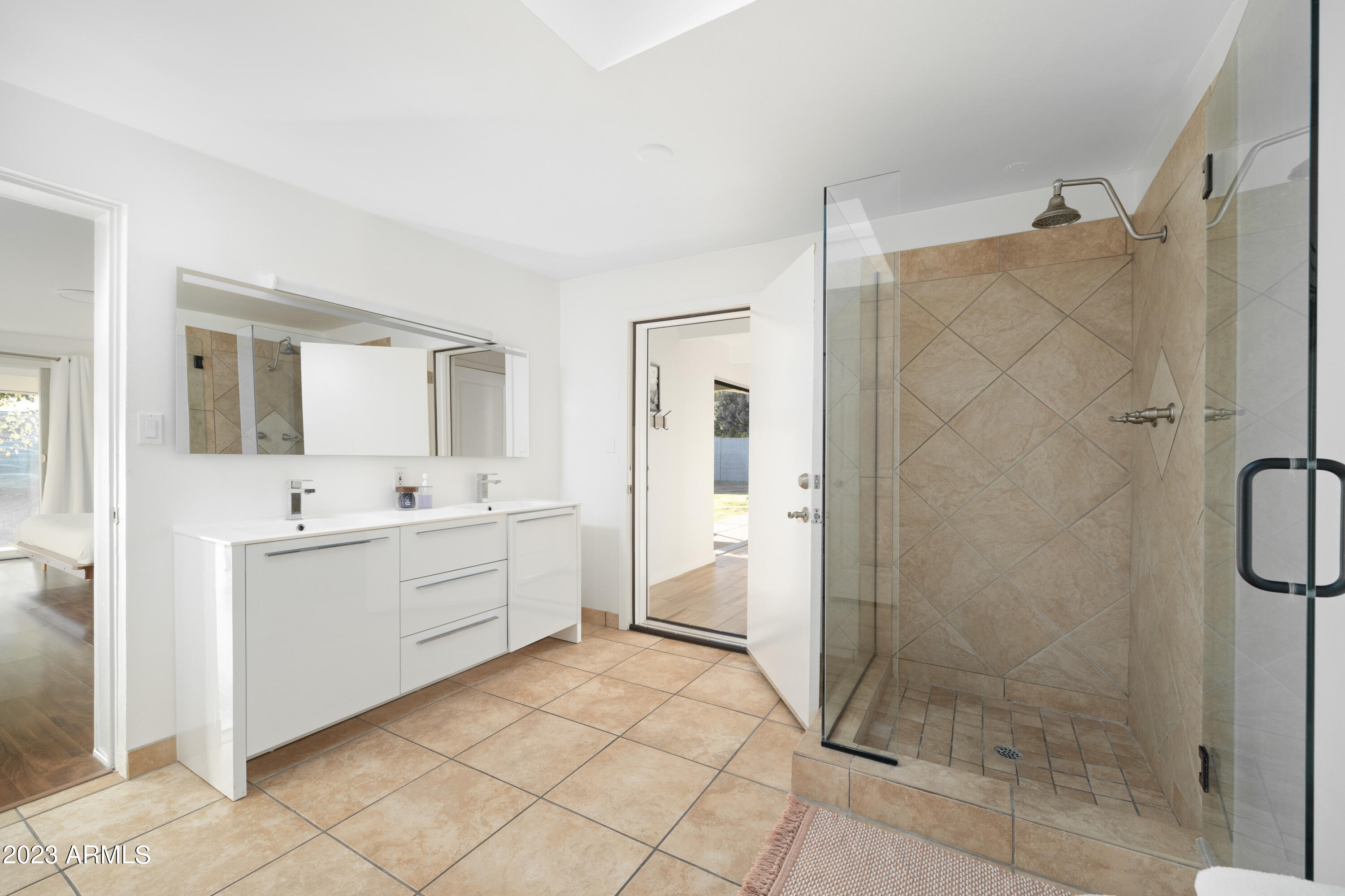 5419 E CALLE REDONDA --