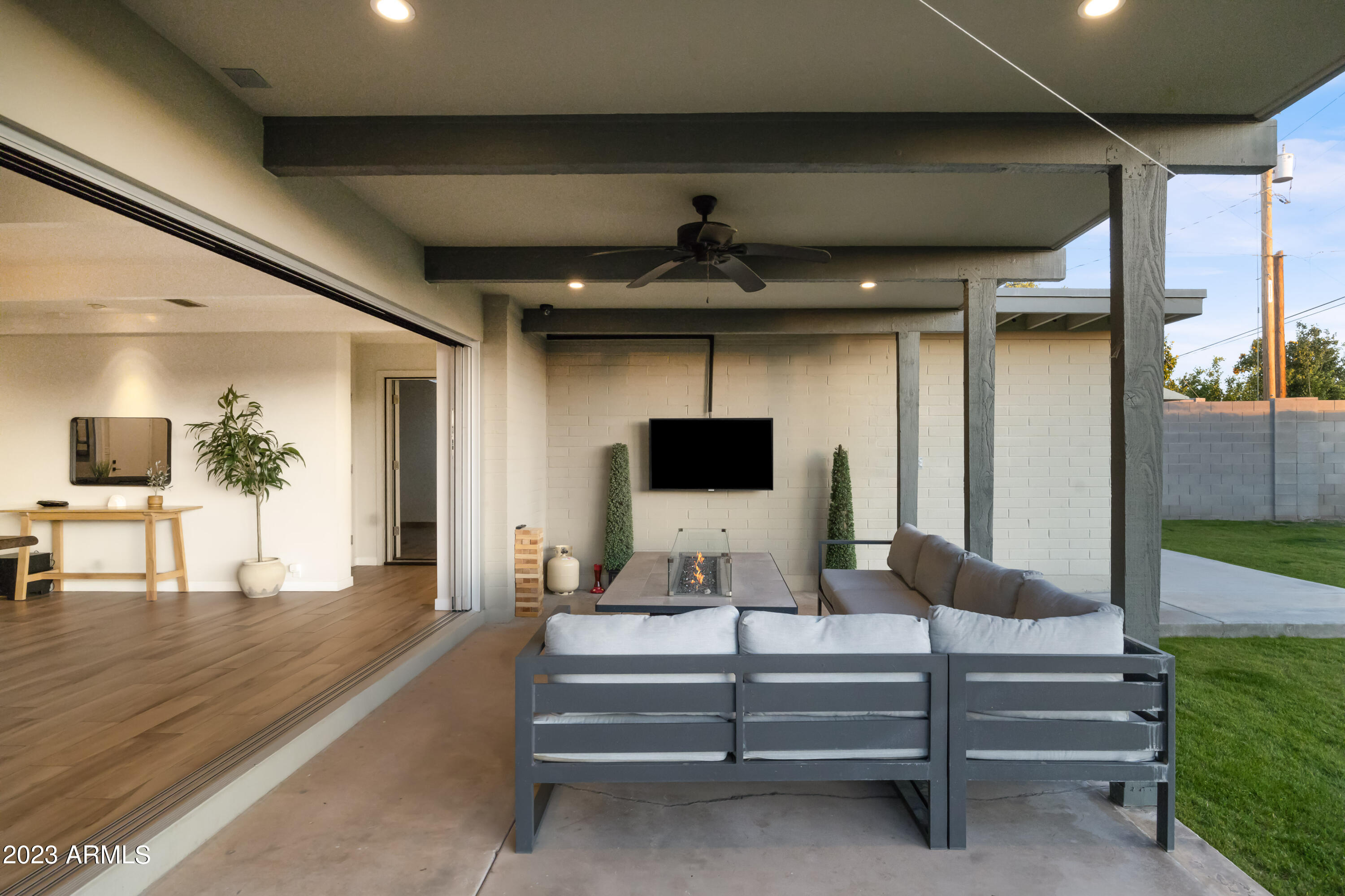 5419 E CALLE REDONDA --
