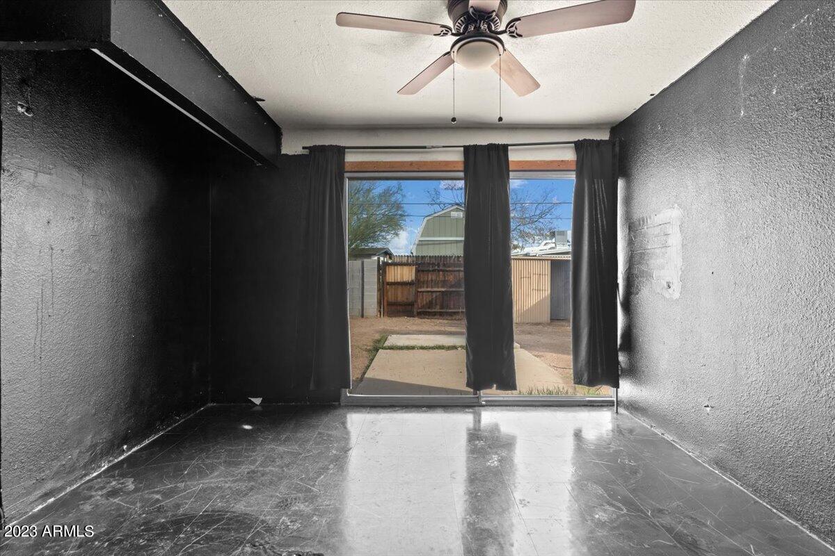 7726 E BEATRICE Street