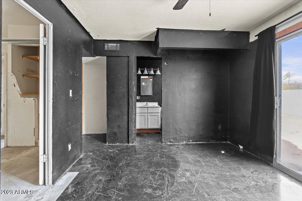 7726 E BEATRICE Street