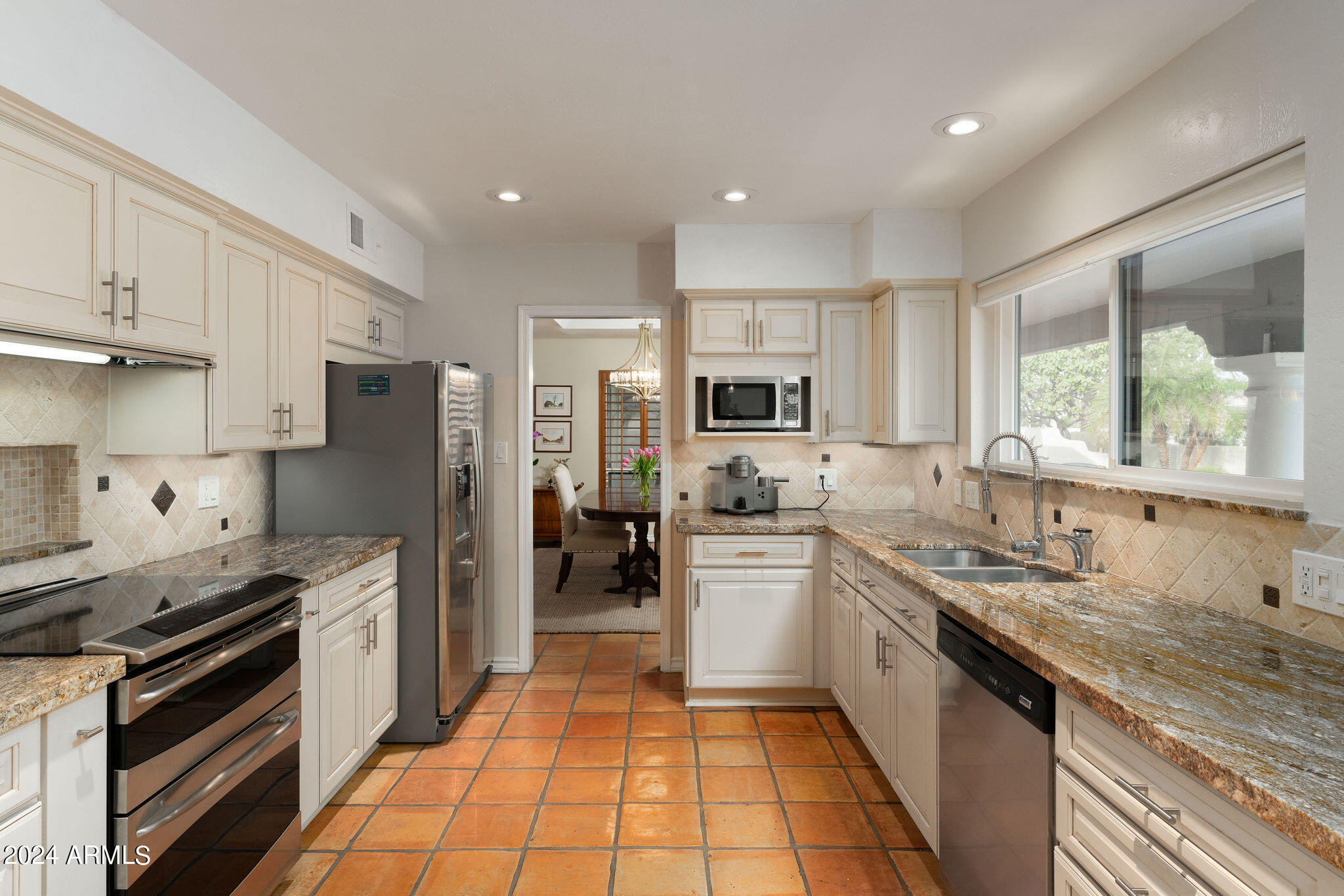 7360 E LINCOLN Drive # 1