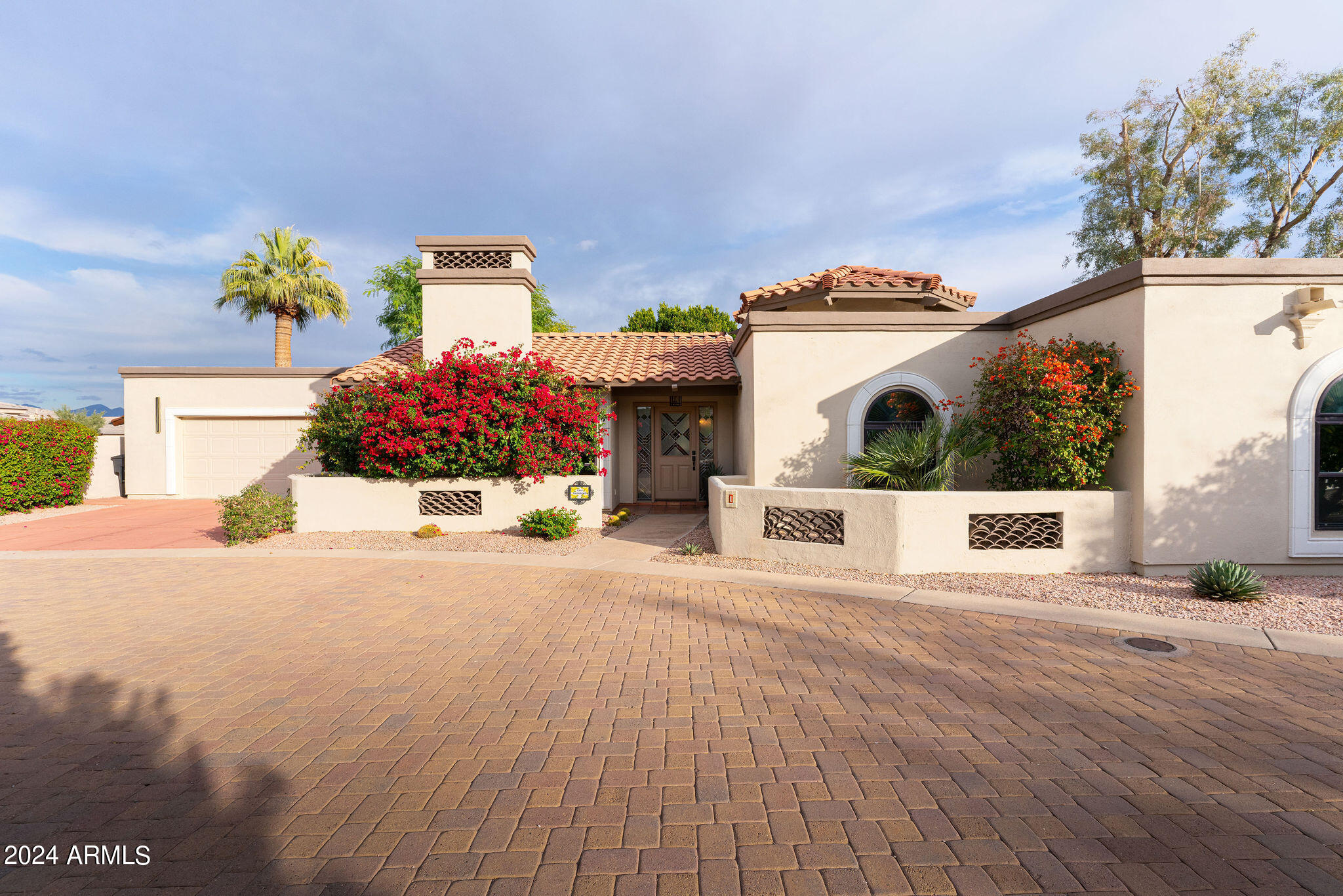 7360 E LINCOLN Drive # 1