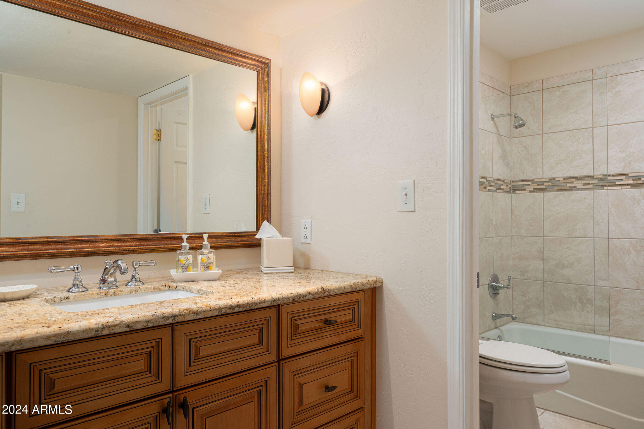 7360 E LINCOLN Drive # 1