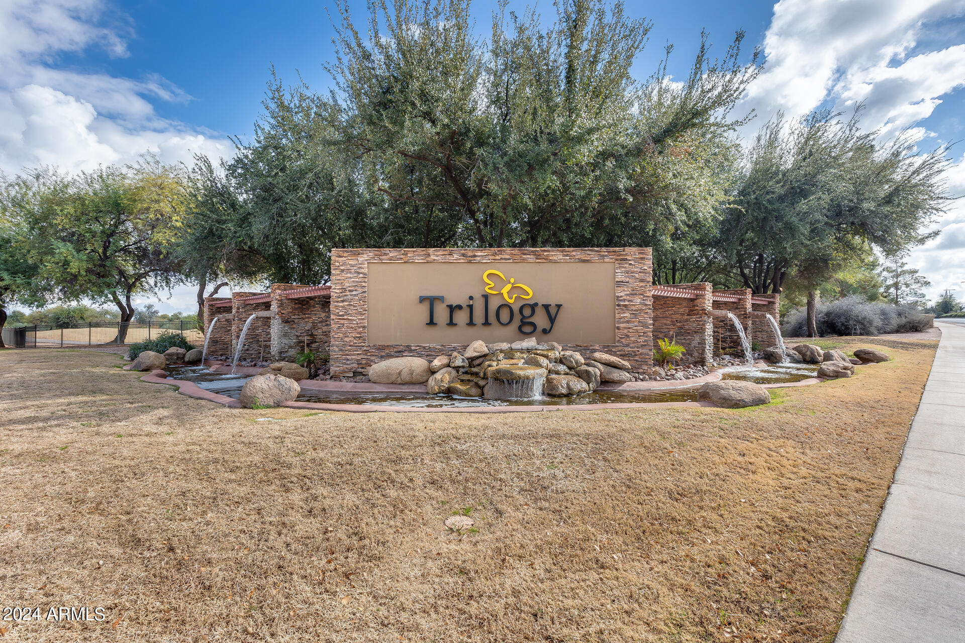 4153 E SOURWOOD Drive