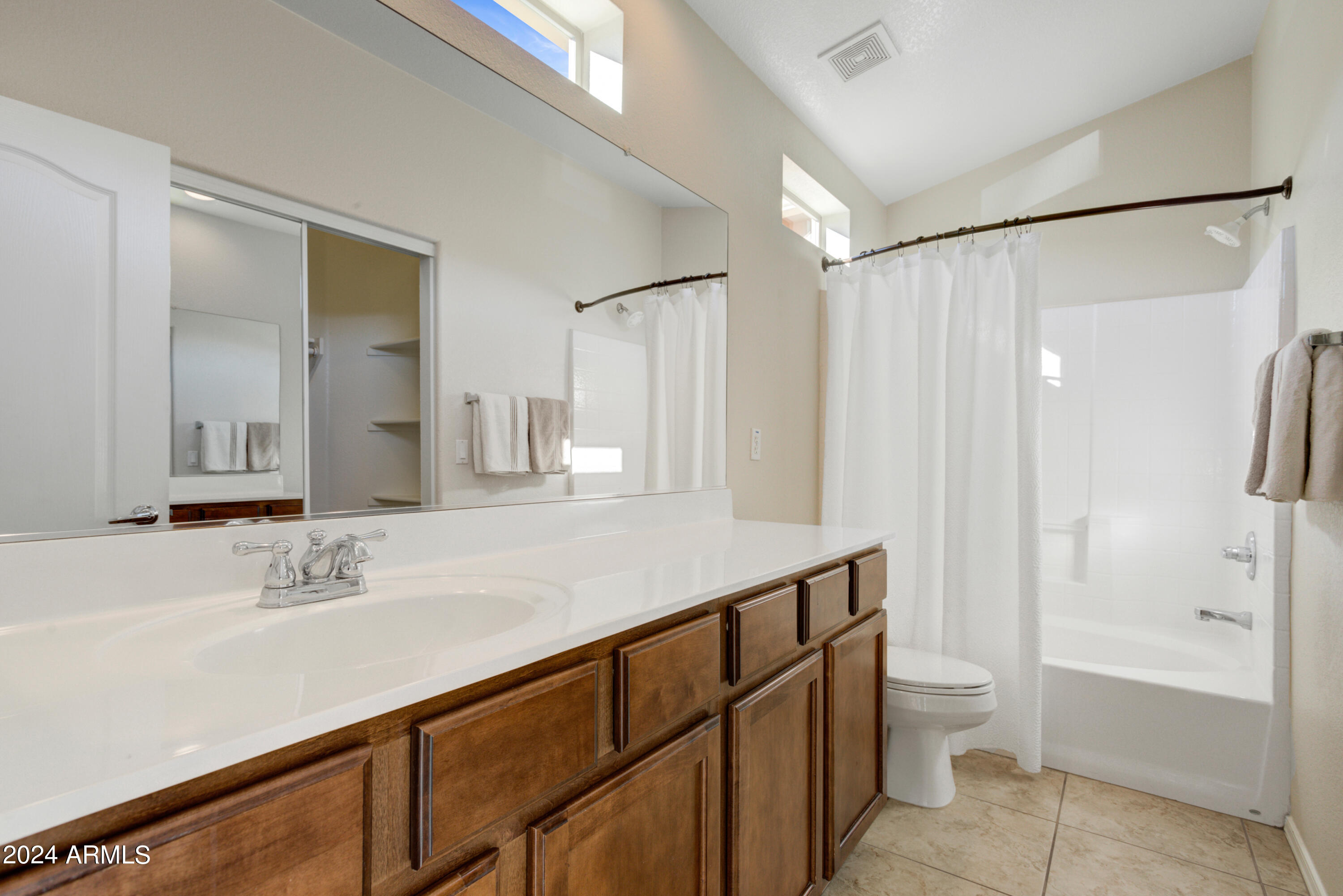 2150 W Alameda Road 2053