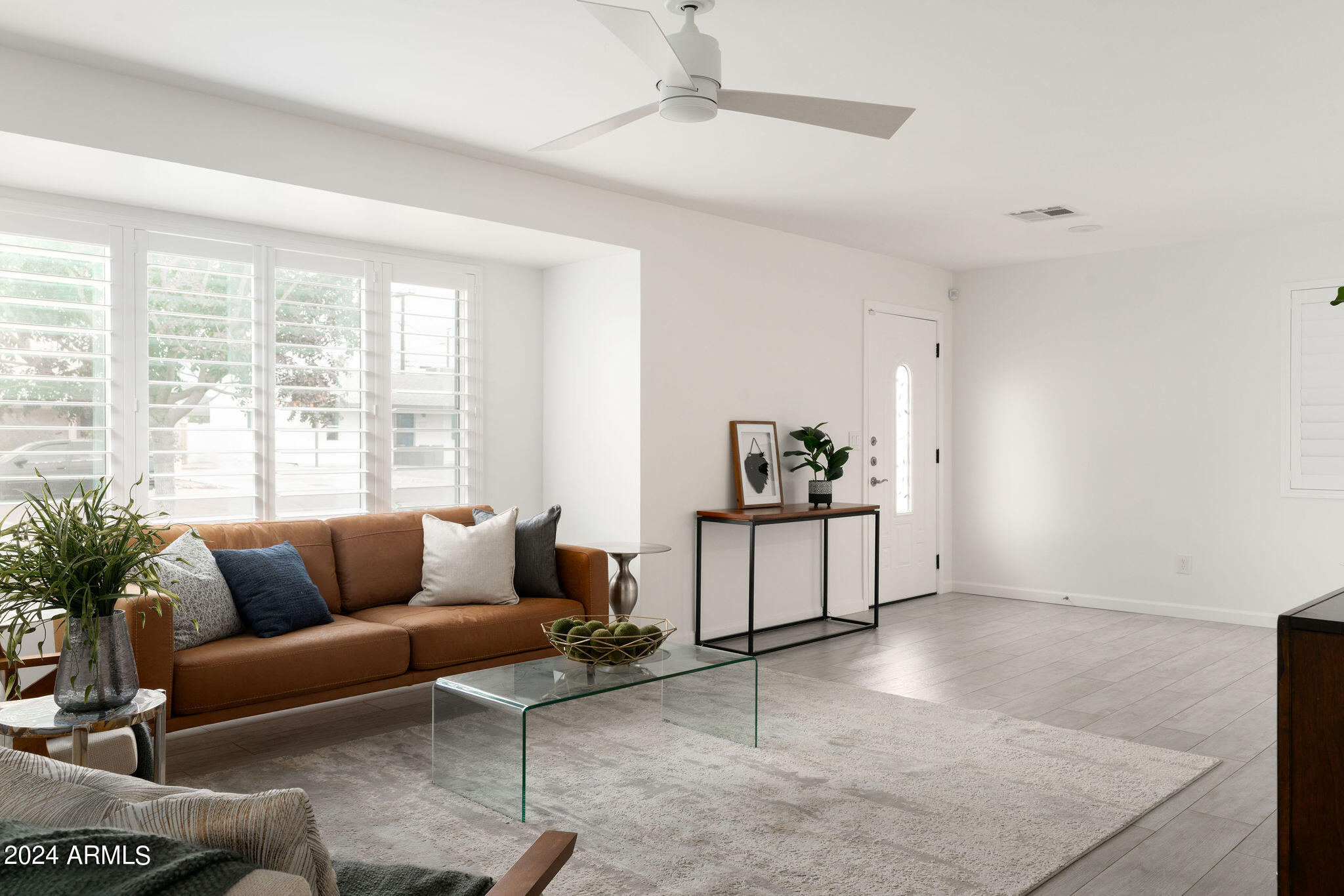 929 E CAVALIER Drive