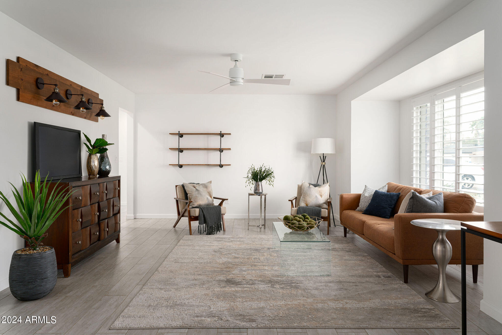 929 E CAVALIER Drive