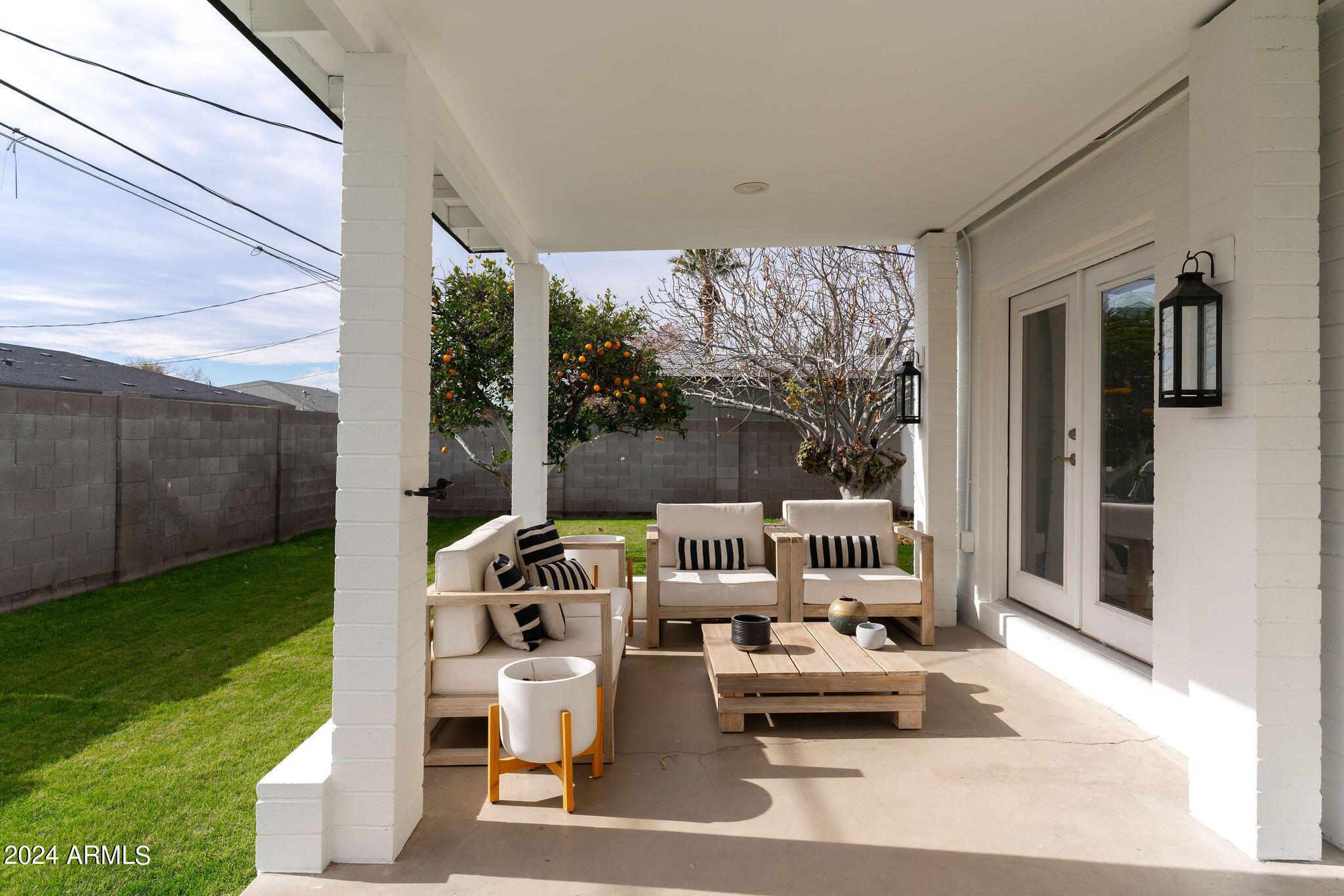 929 E CAVALIER Drive