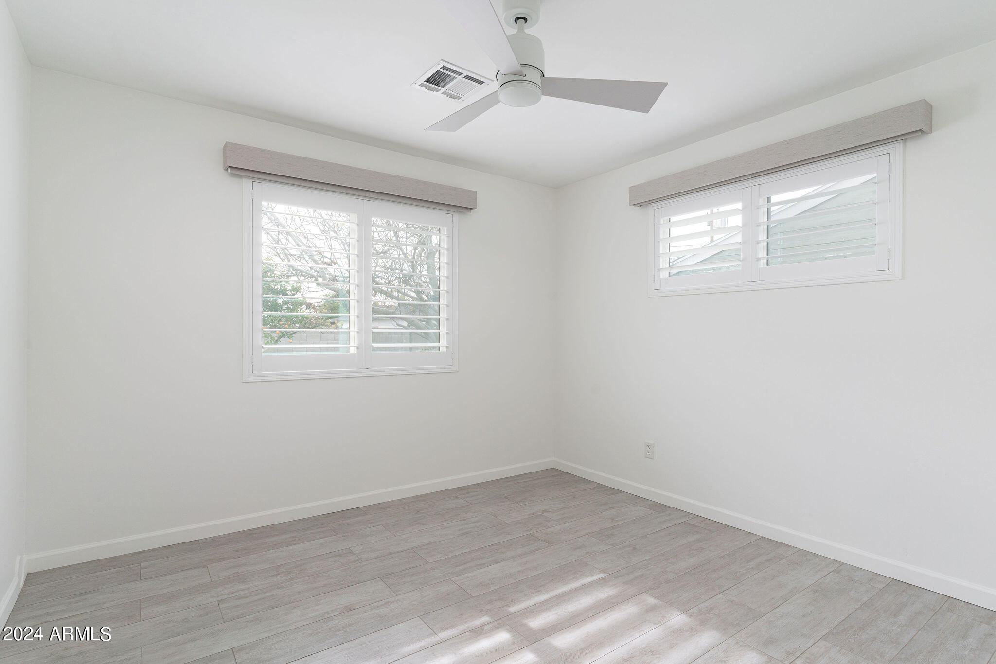 929 E CAVALIER Drive