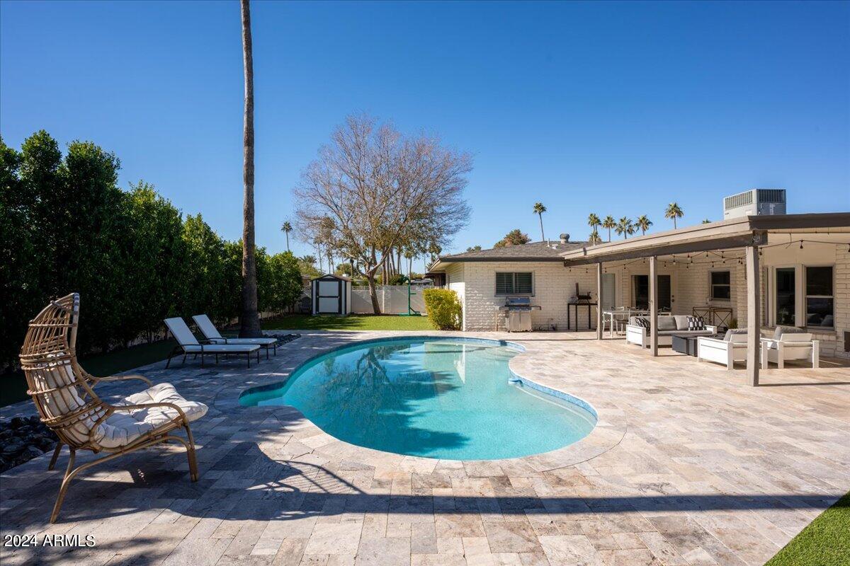 8707 E HEATHERBRAE Drive