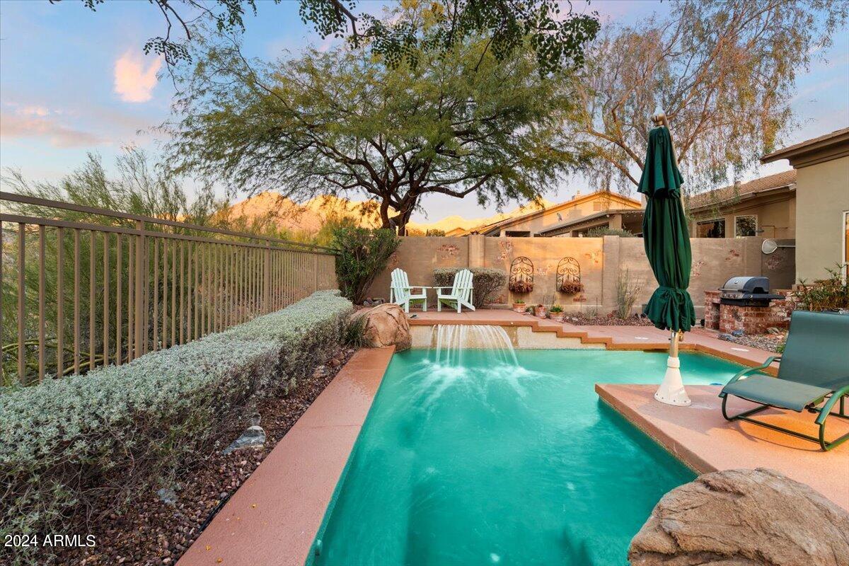 10460 E ACACIA Drive