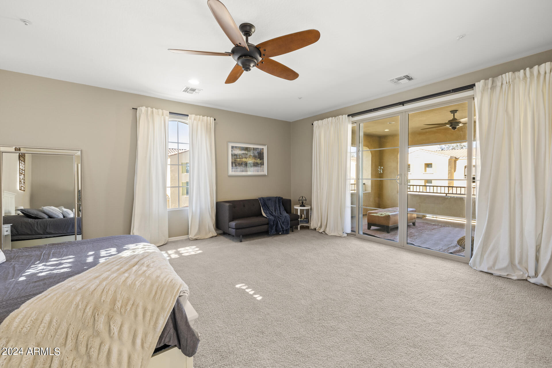 7125 W Linda Lane