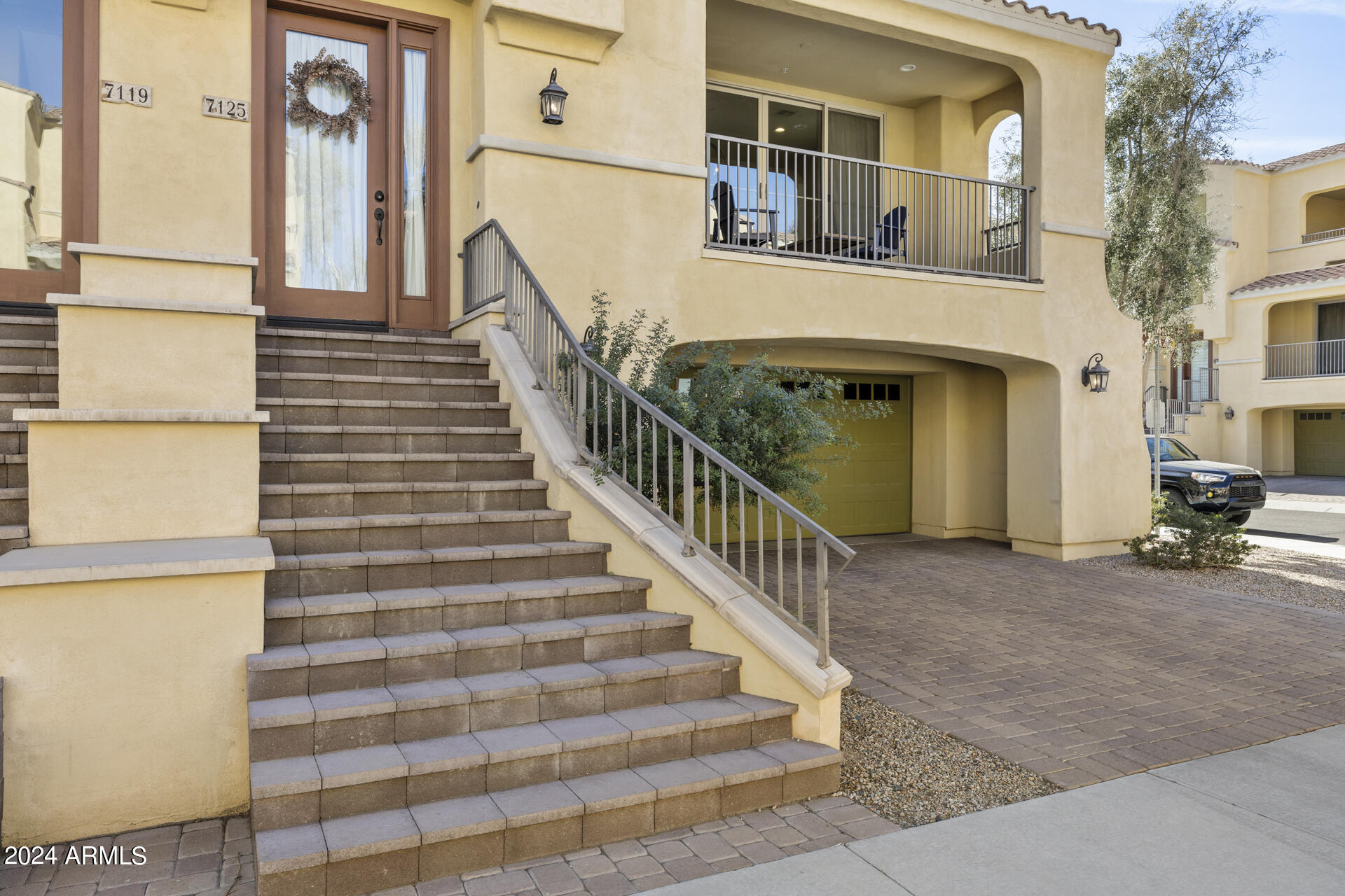 7125 W Linda Lane