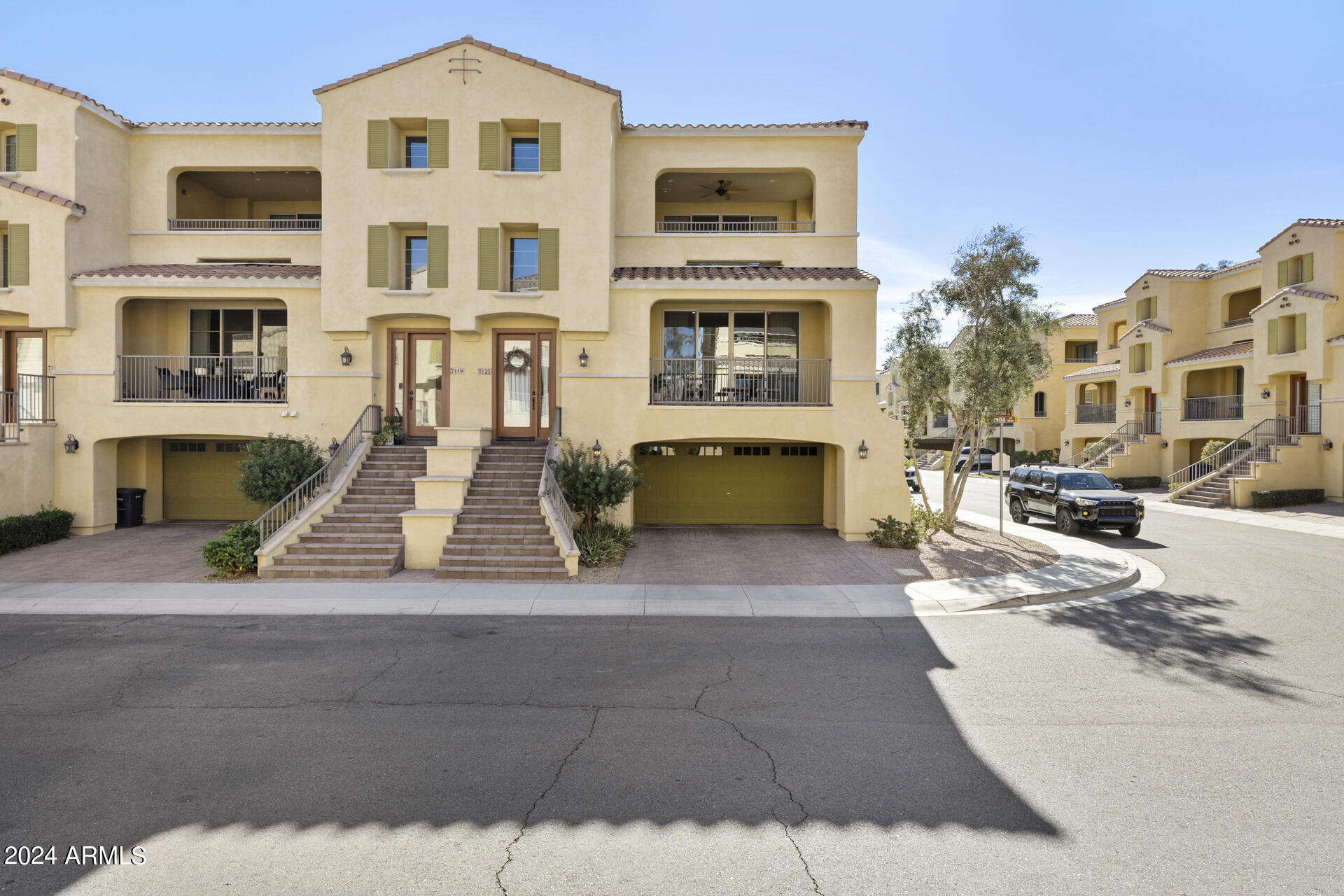 7125 W Linda Lane