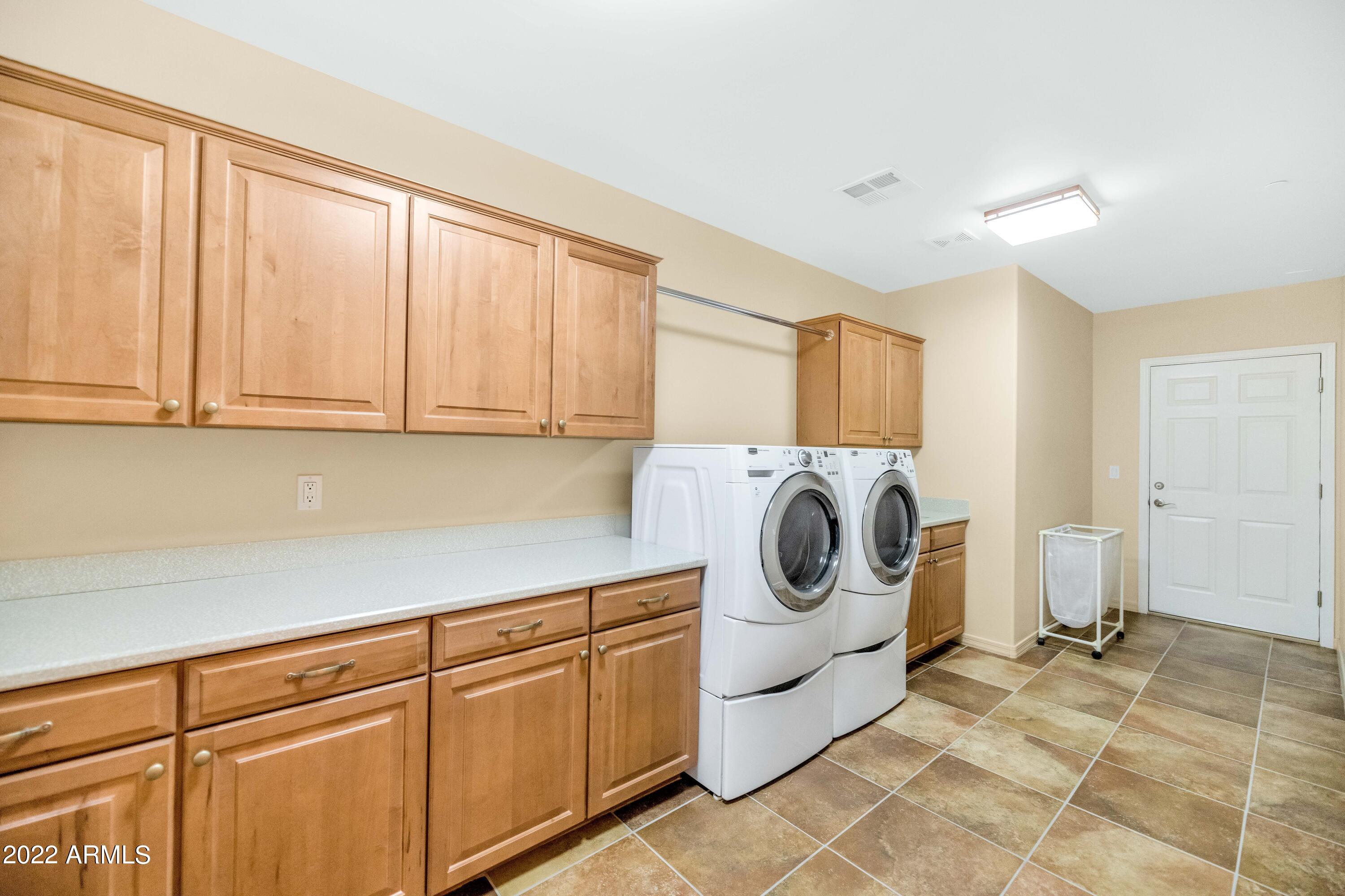 5839 E INDIAN SCHOOL Road