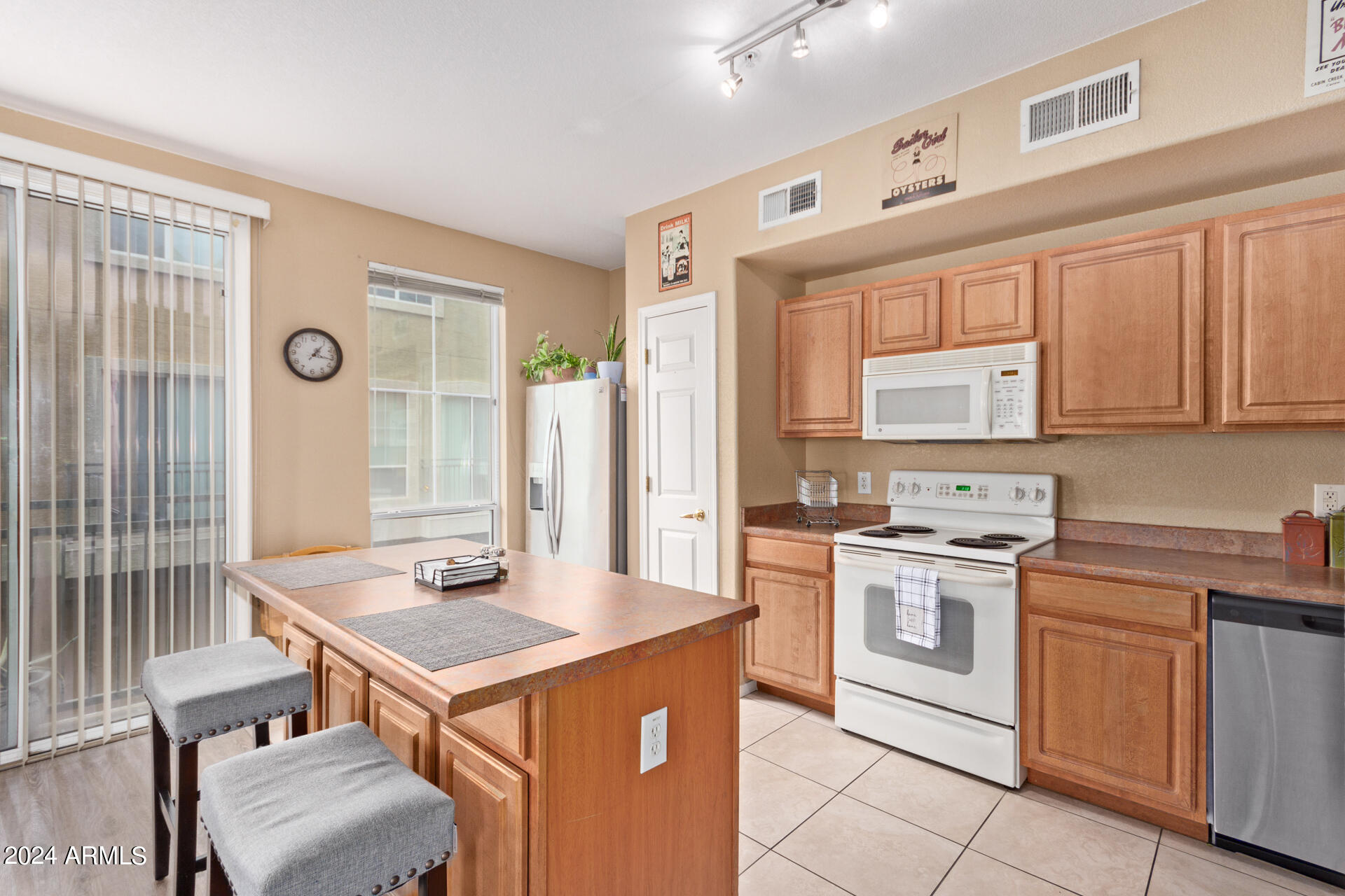 18250 N CAVE CREEK Road 177