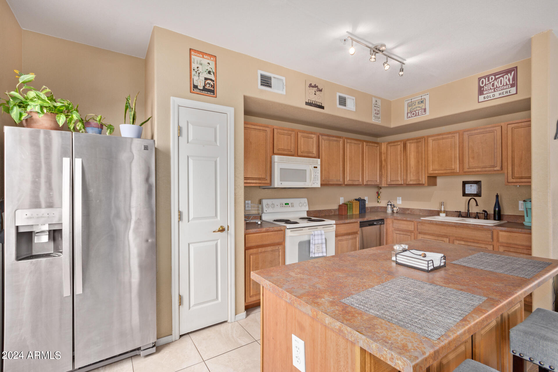 18250 N CAVE CREEK Road 177