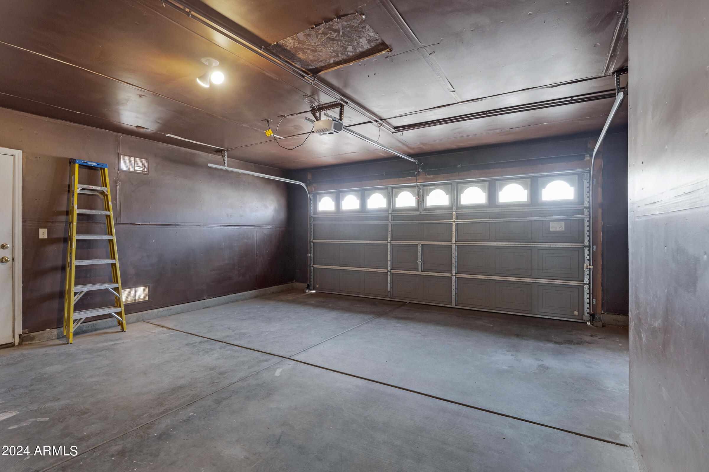 11305 E EMELITA Avenue