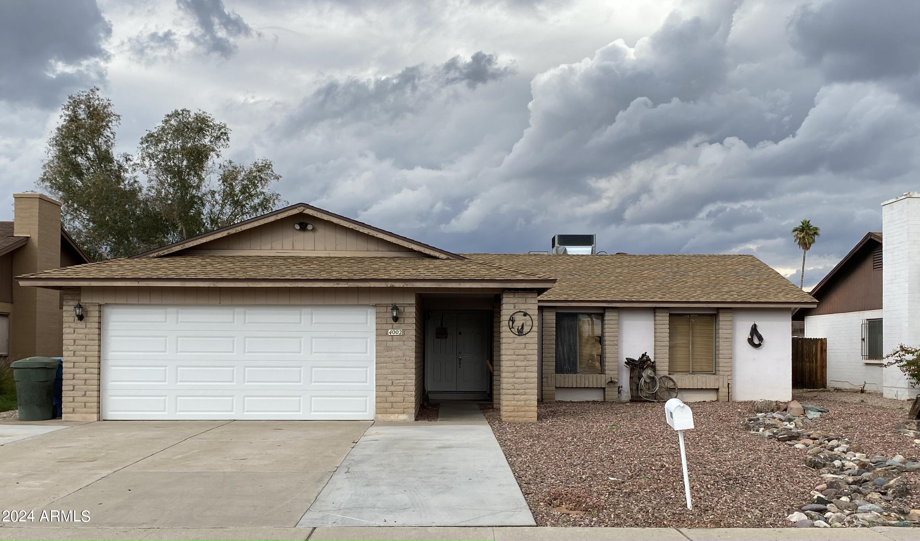 4002 W CHRISTY Drive