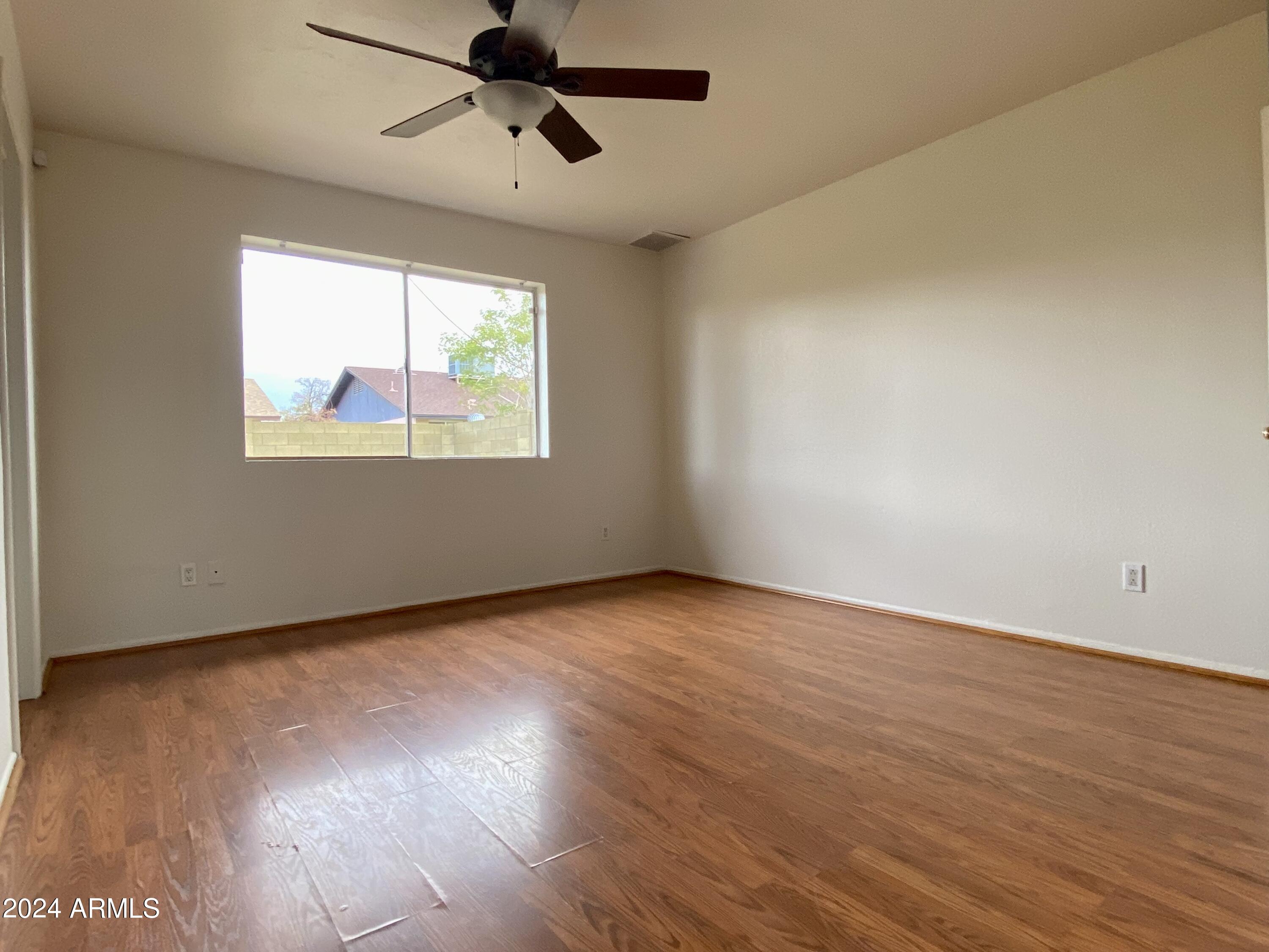 4002 W CHRISTY Drive