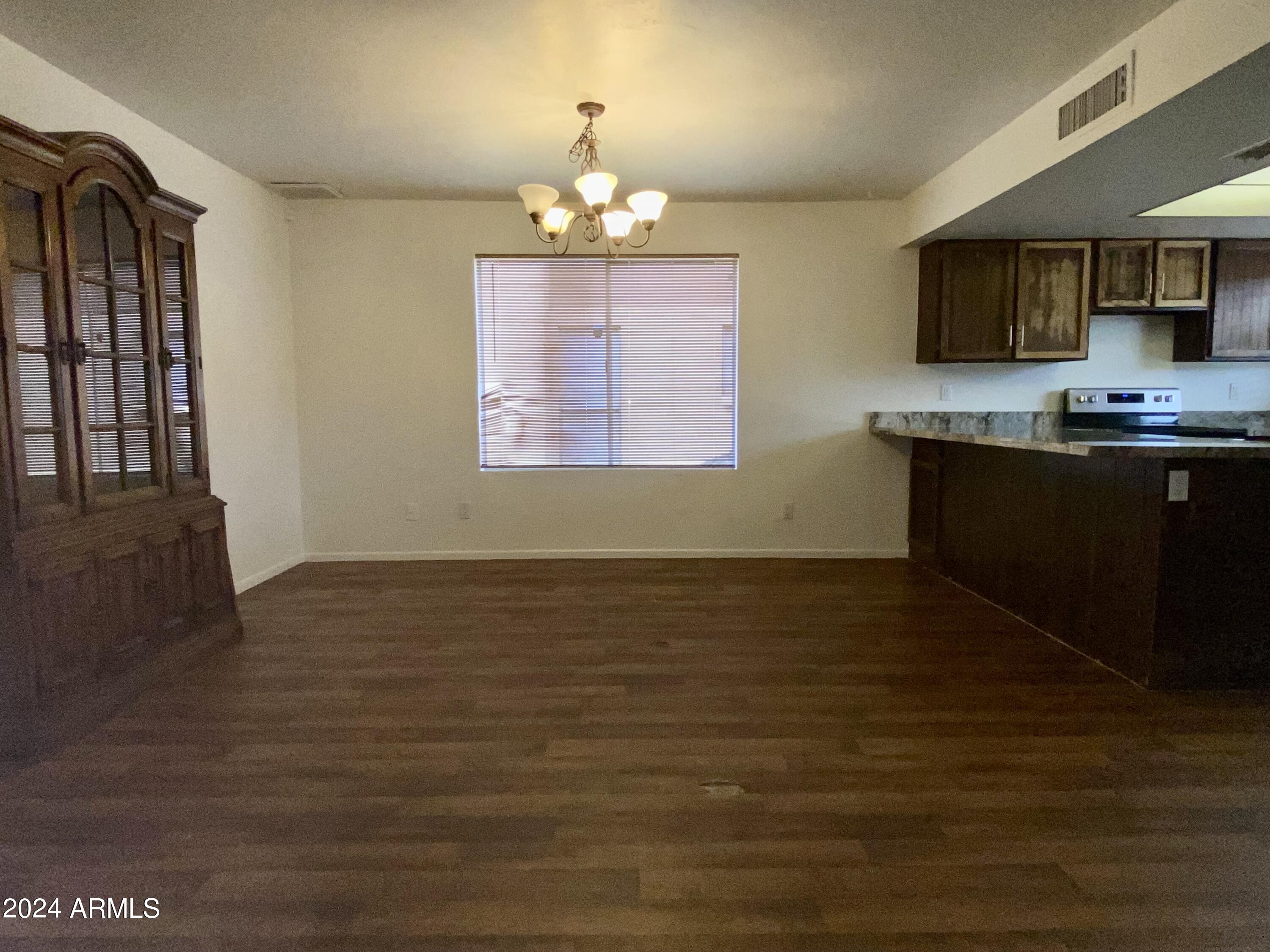 4002 W CHRISTY Drive