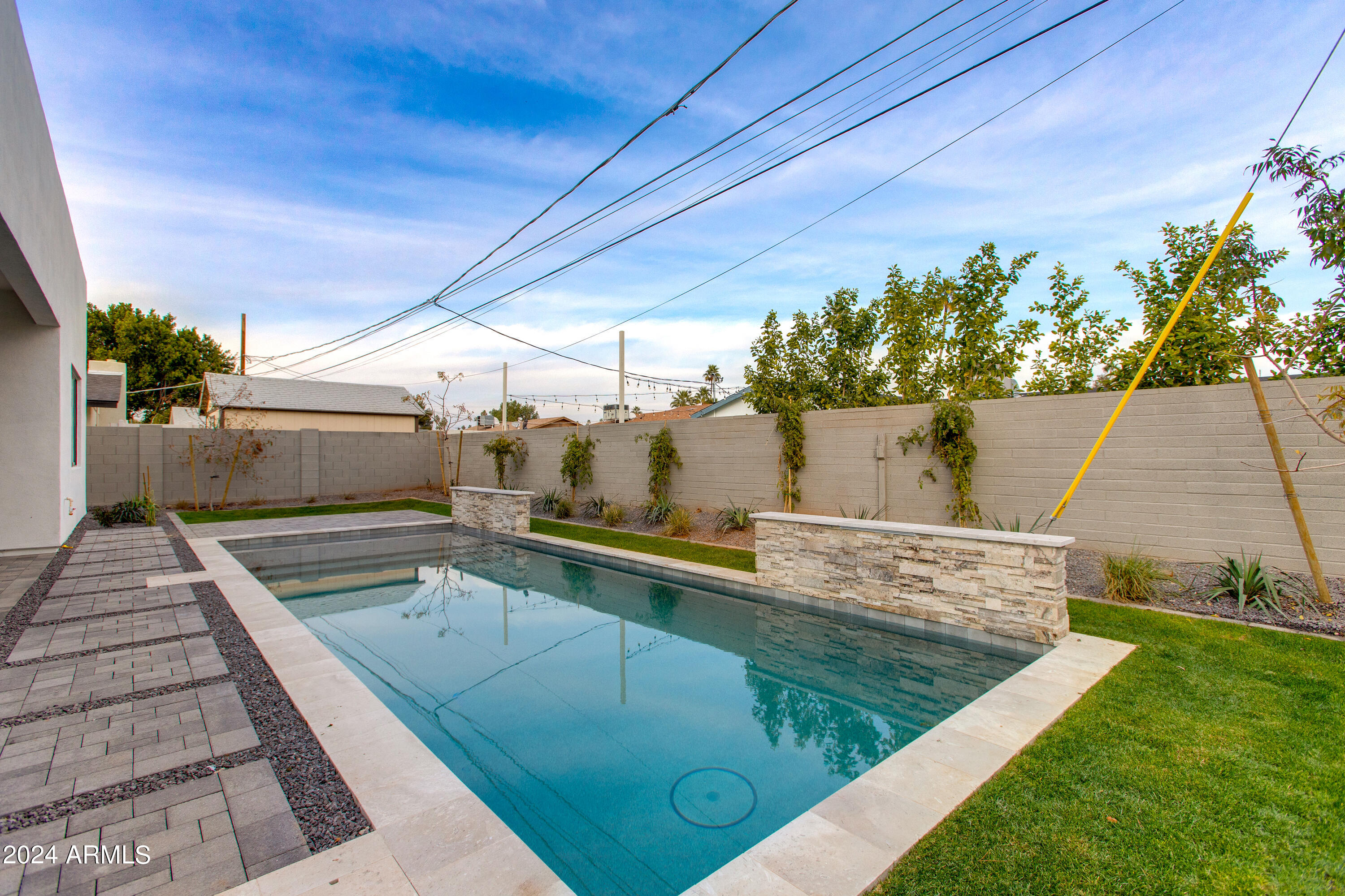 3833 N 33RD Street