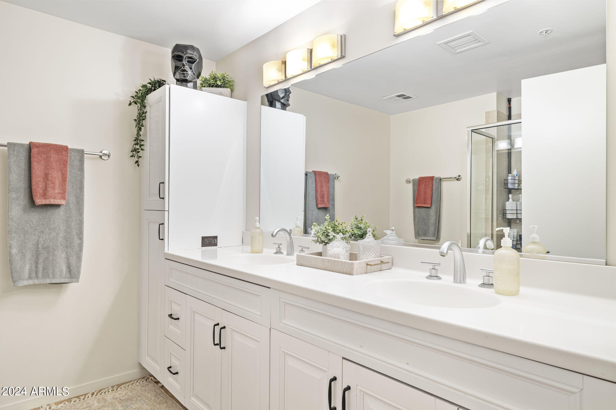 7157 E RANCHO VISTA Drive, 1010