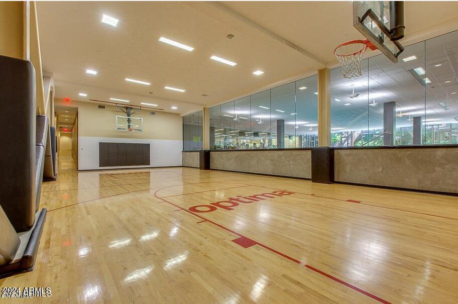 7157 E RANCHO VISTA Drive, 1010