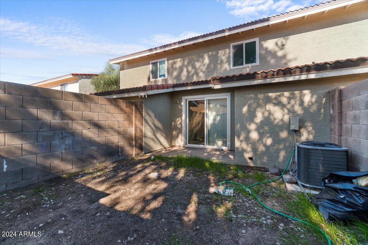 6165 E GLENCOVE Street